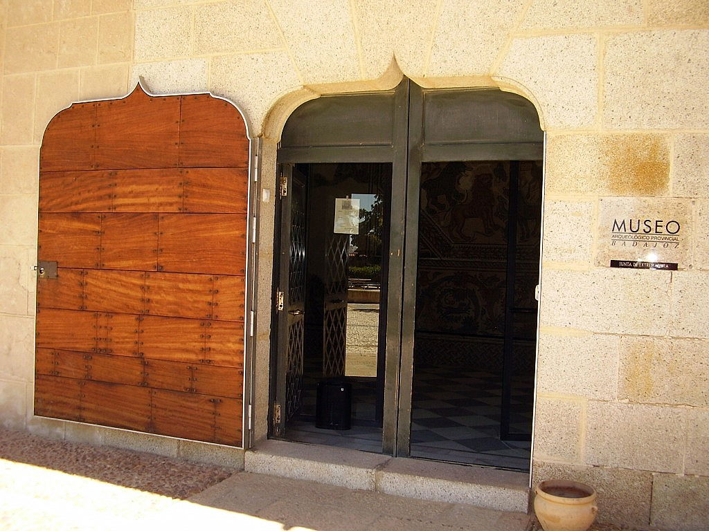 Palacio de los Condes de la Roca - Museo Arqueológico, por Lala