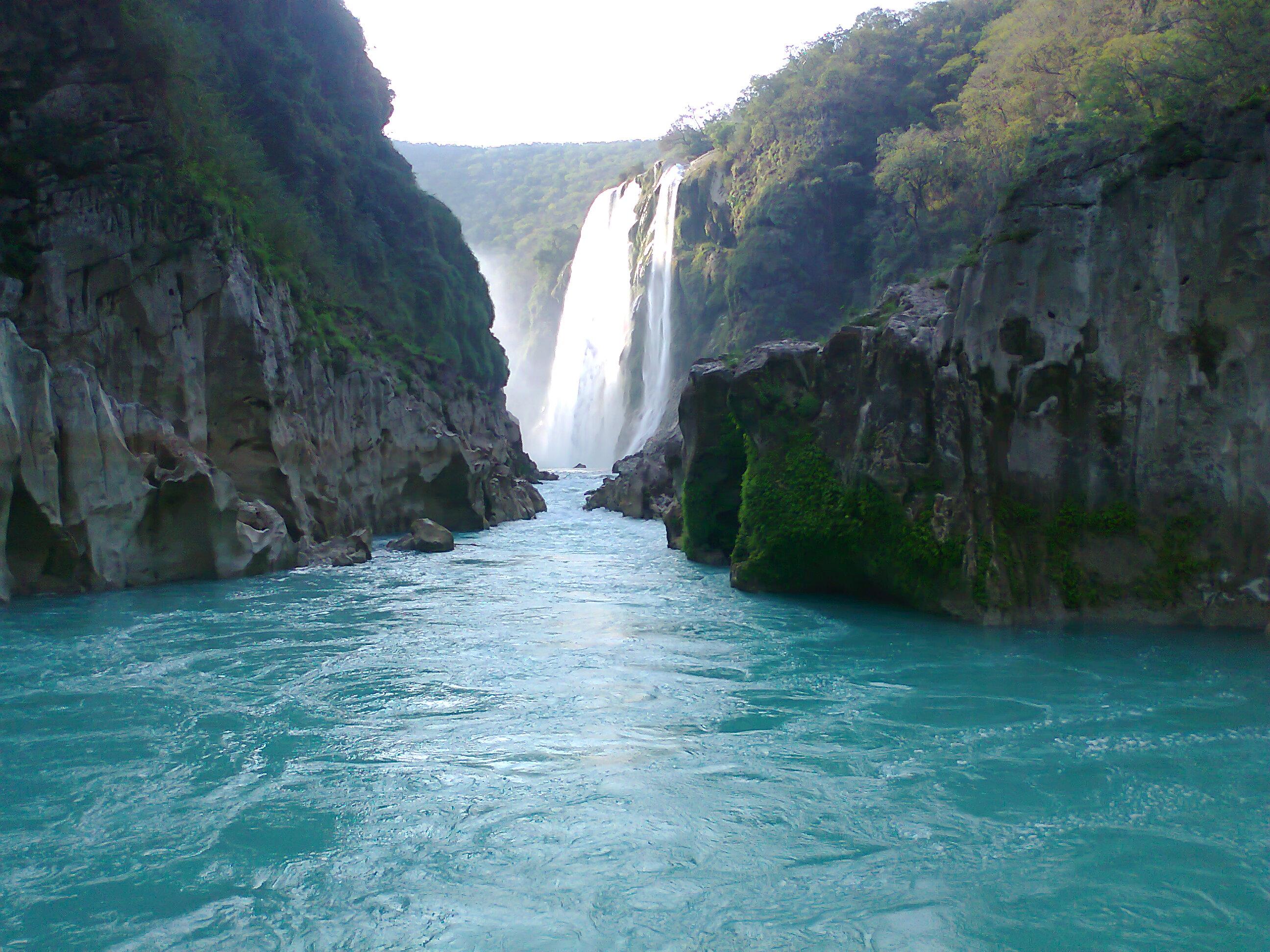 Cascadas de Tamul, por Rigoberto Diaz Garcia
