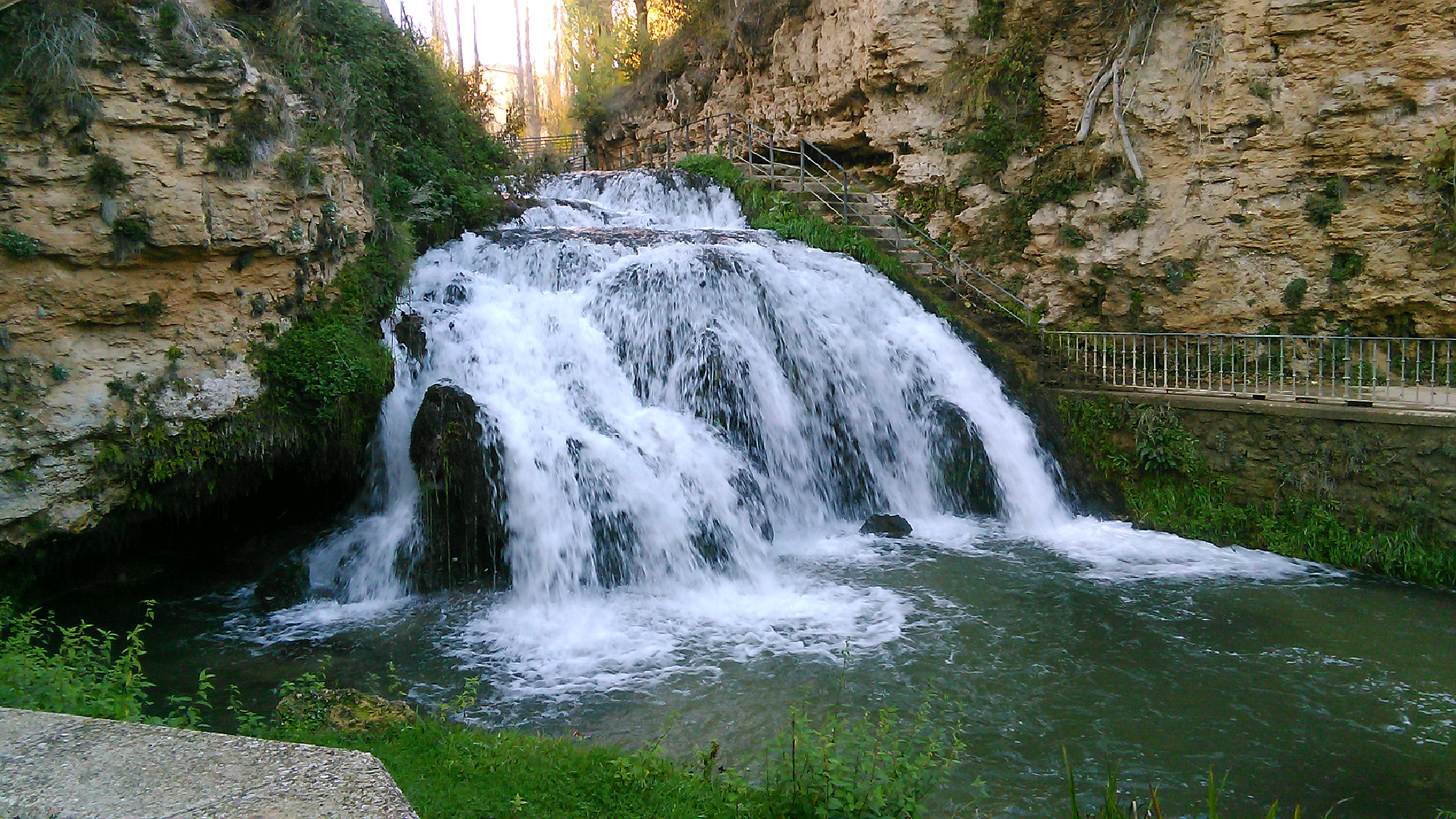 Cascada de Trillo, por Beatriz Julian