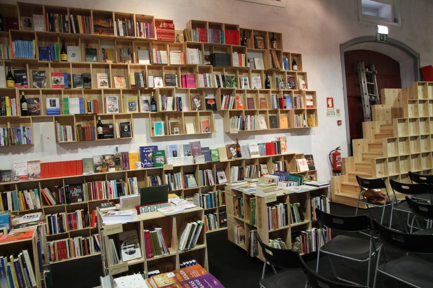 Librería Adega, por ANADEL