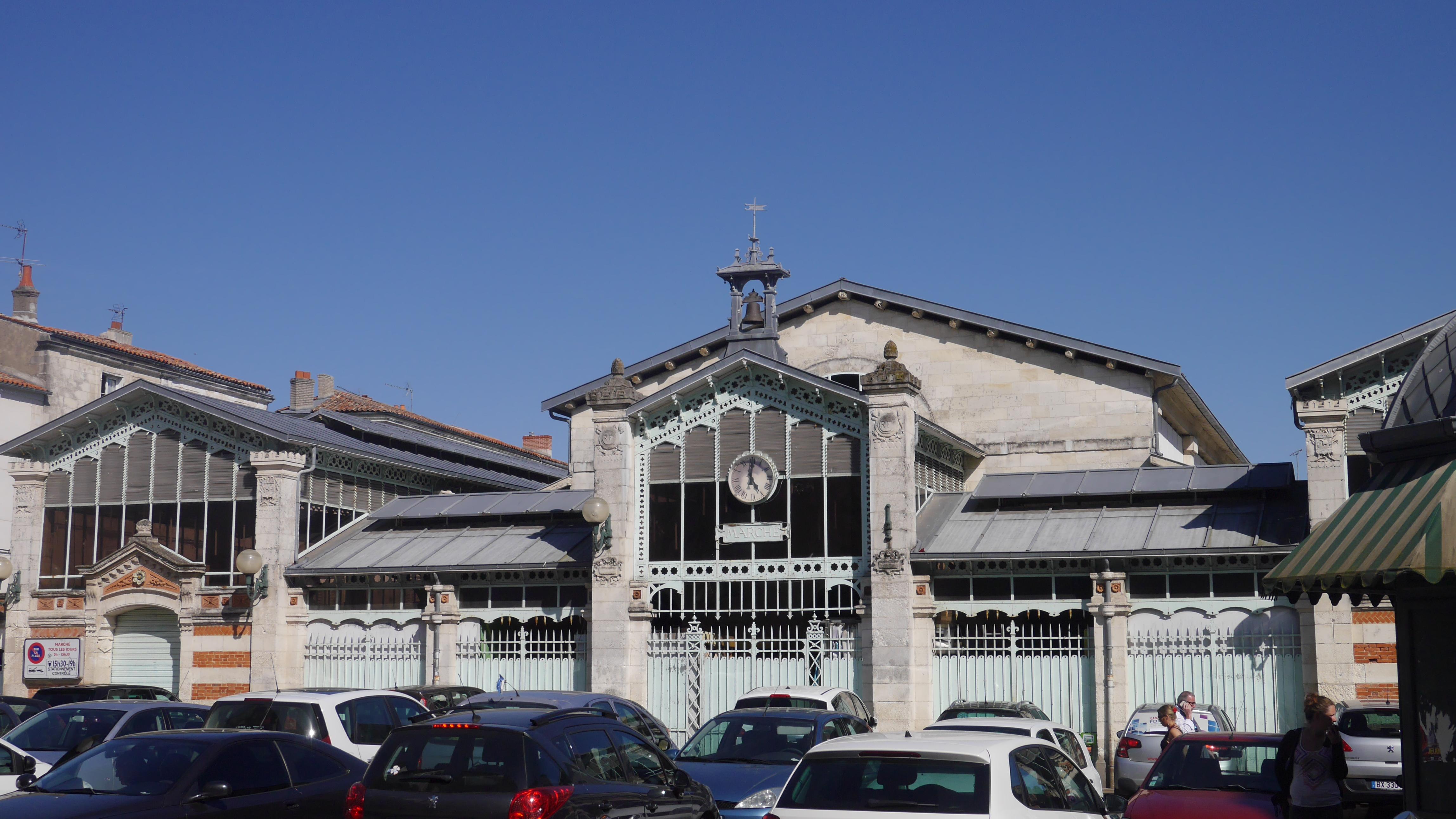 Mercados en La Rochelle: un recorrido por sabores y tesoros locales