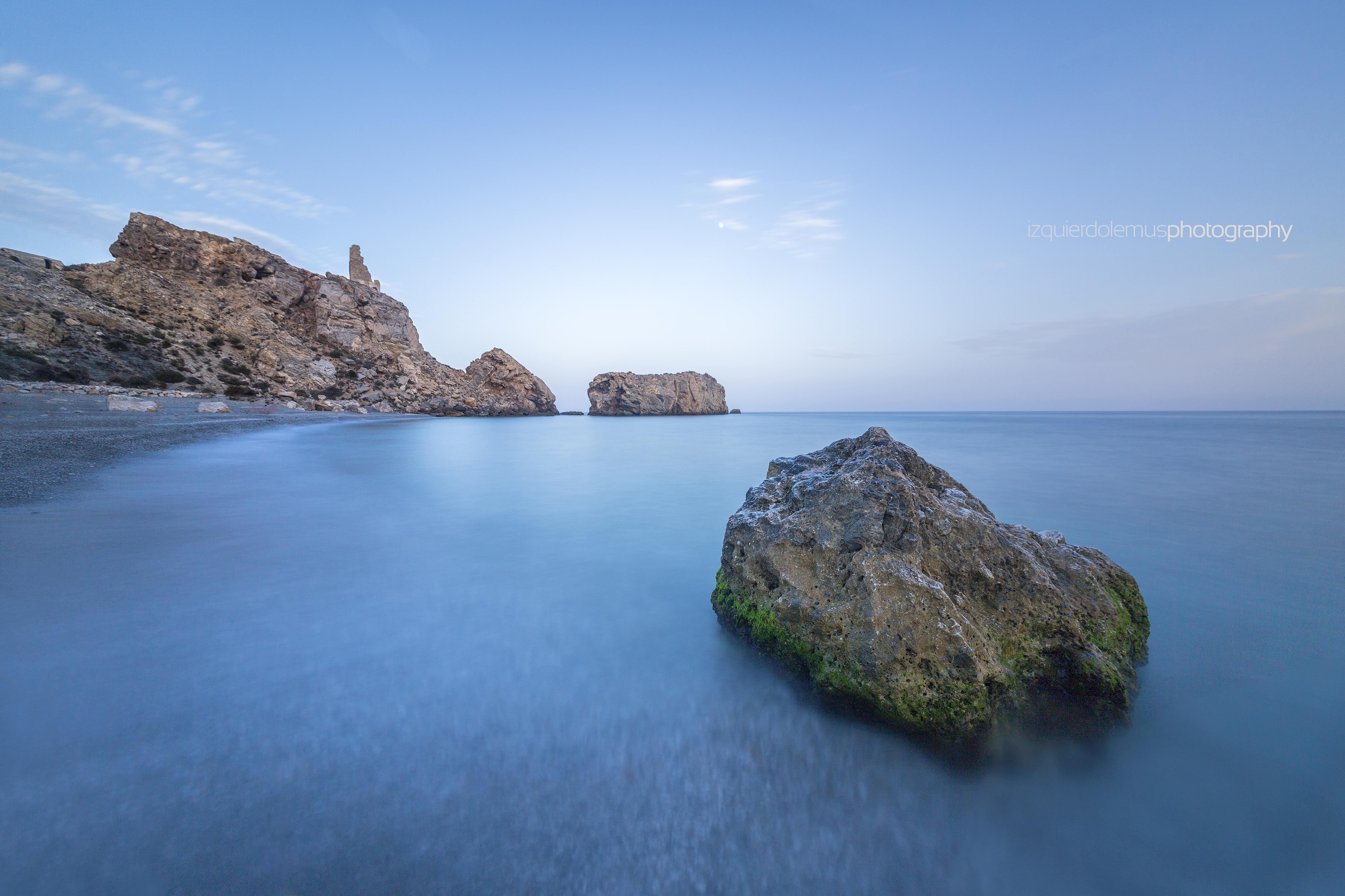 Calas en Granada que te sorprenderán con su belleza natural