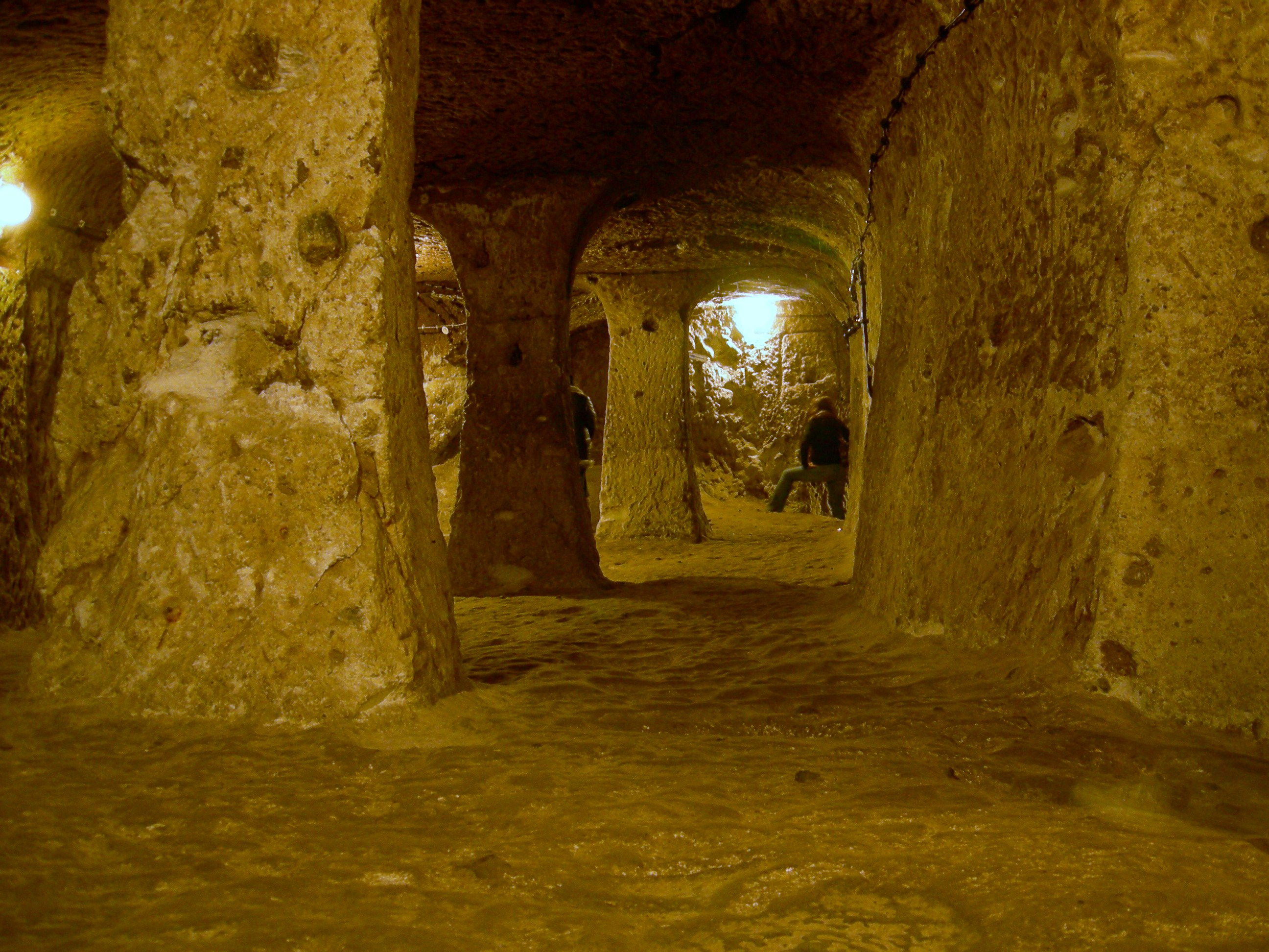 Ciudad subterránea de Derinkuyu, por lamaga