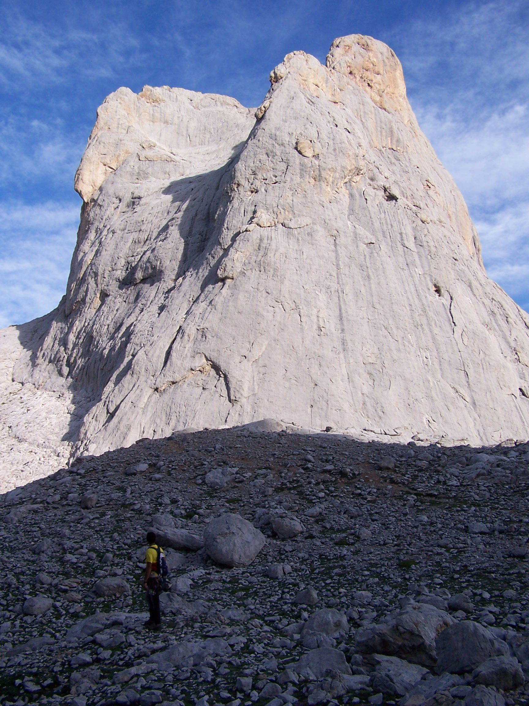 El Naranjo de Bulnes, por UNAX