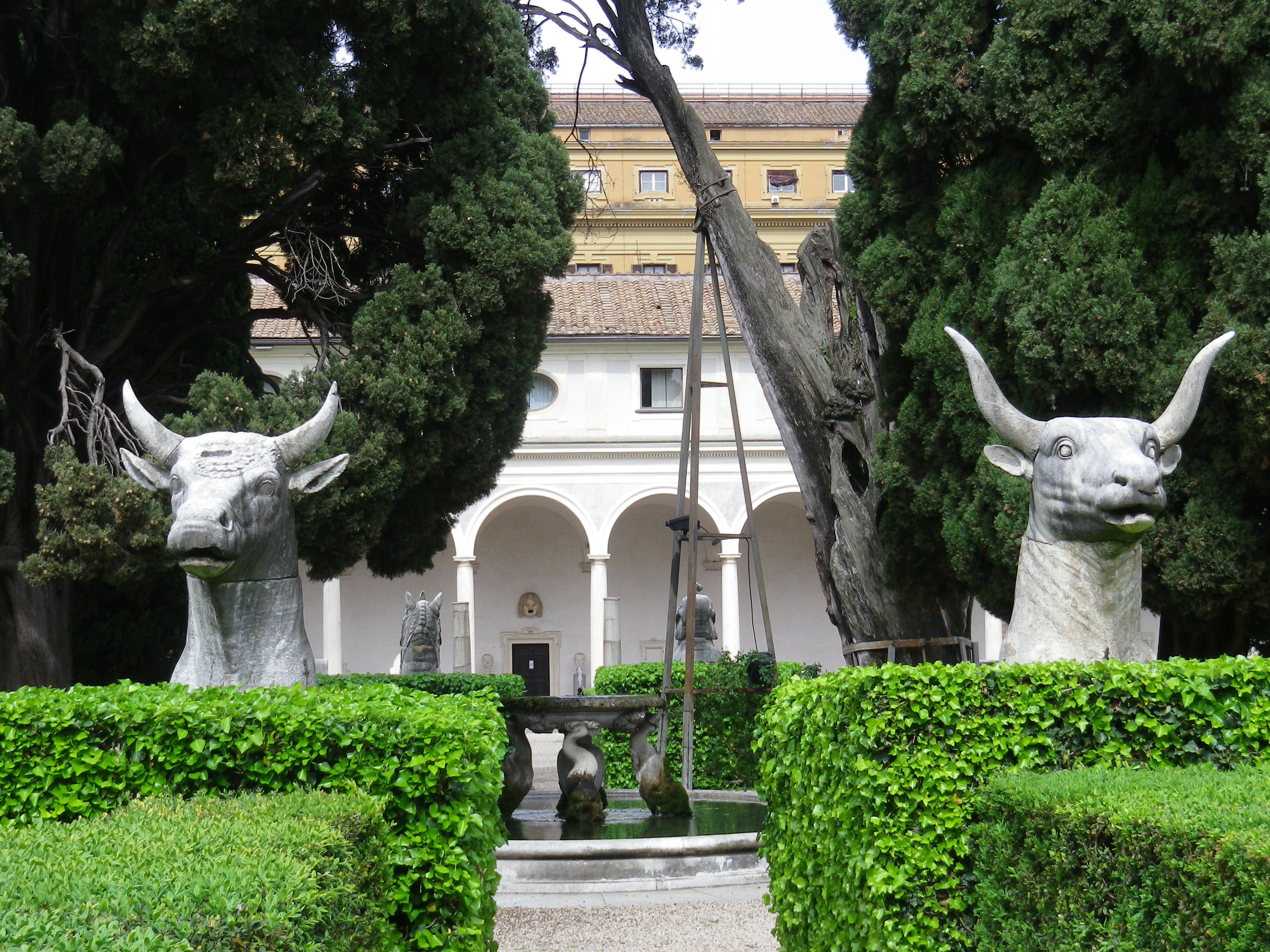 Claustro de Miguel Ángel, por cinzia d'agostino