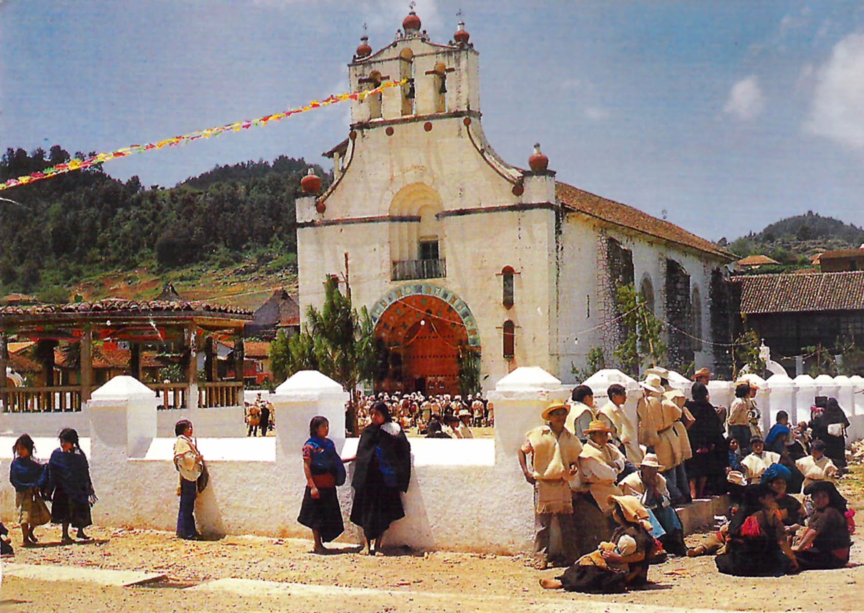 Iglesia de San Juan Chamula en San Cristóbal de Las Casas: 12 opiniones y  38 fotos