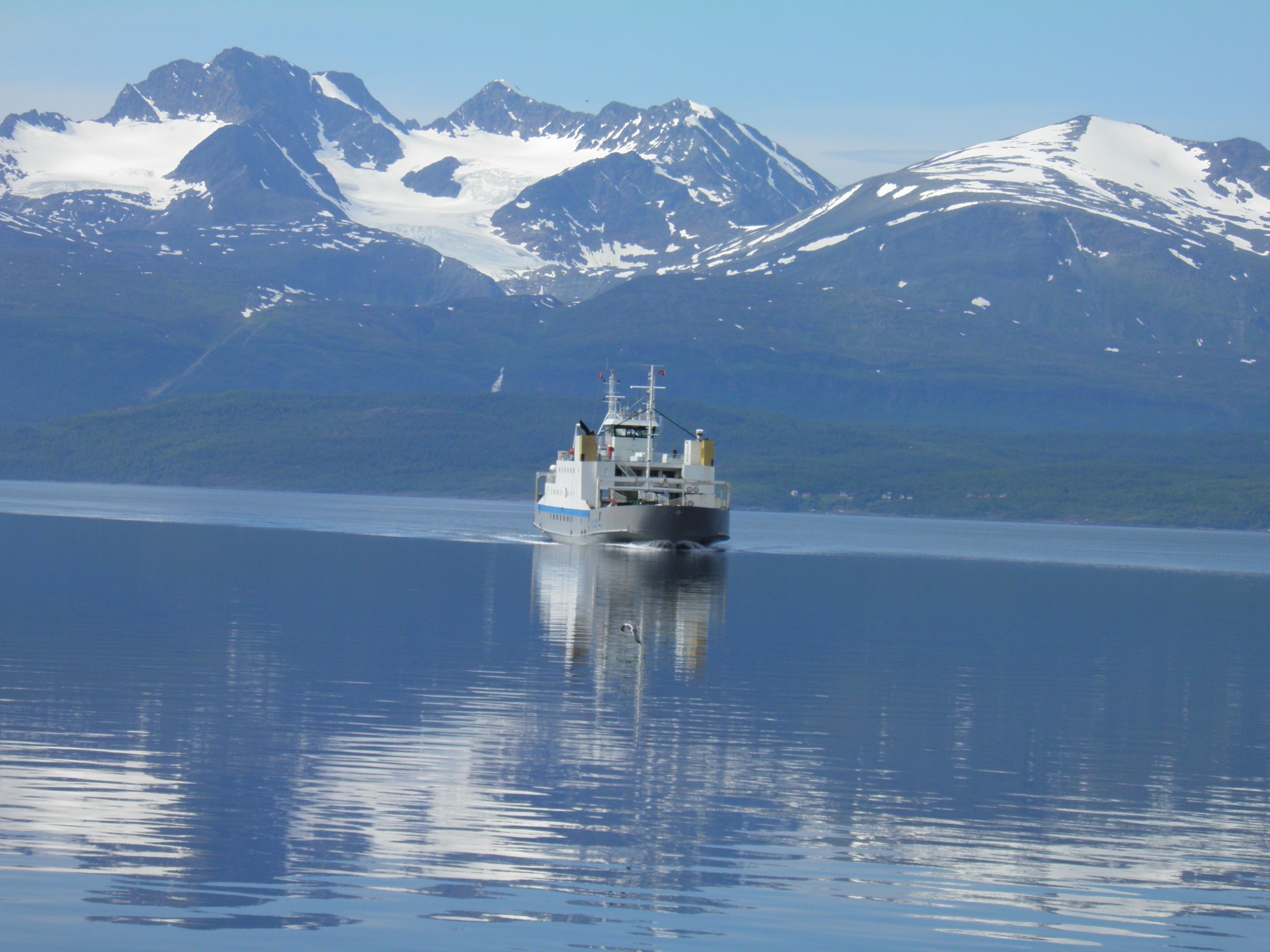 Fiordos de Troms: Un viaje inolvidable entre paisajes de ensueño