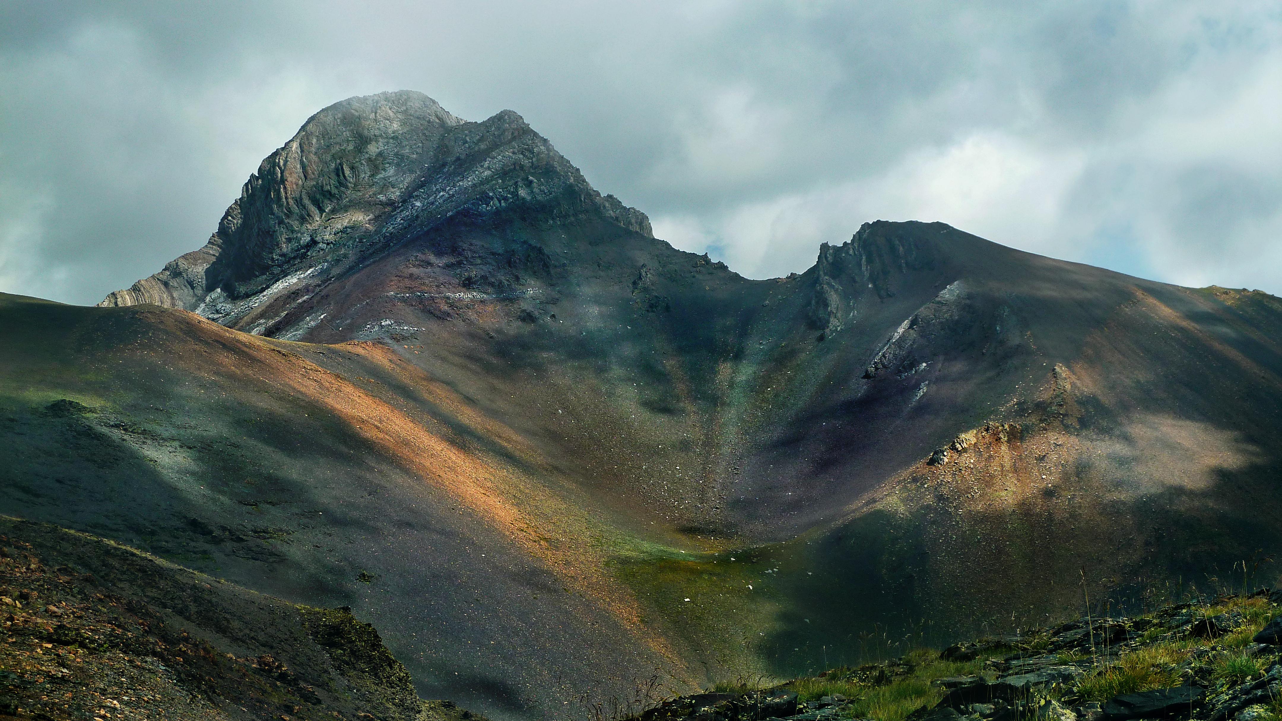 Lagos en Huesca que enamoran y conectan con la naturaleza