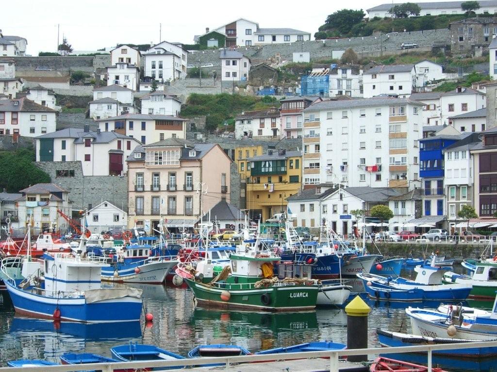 Luarca, por Mou