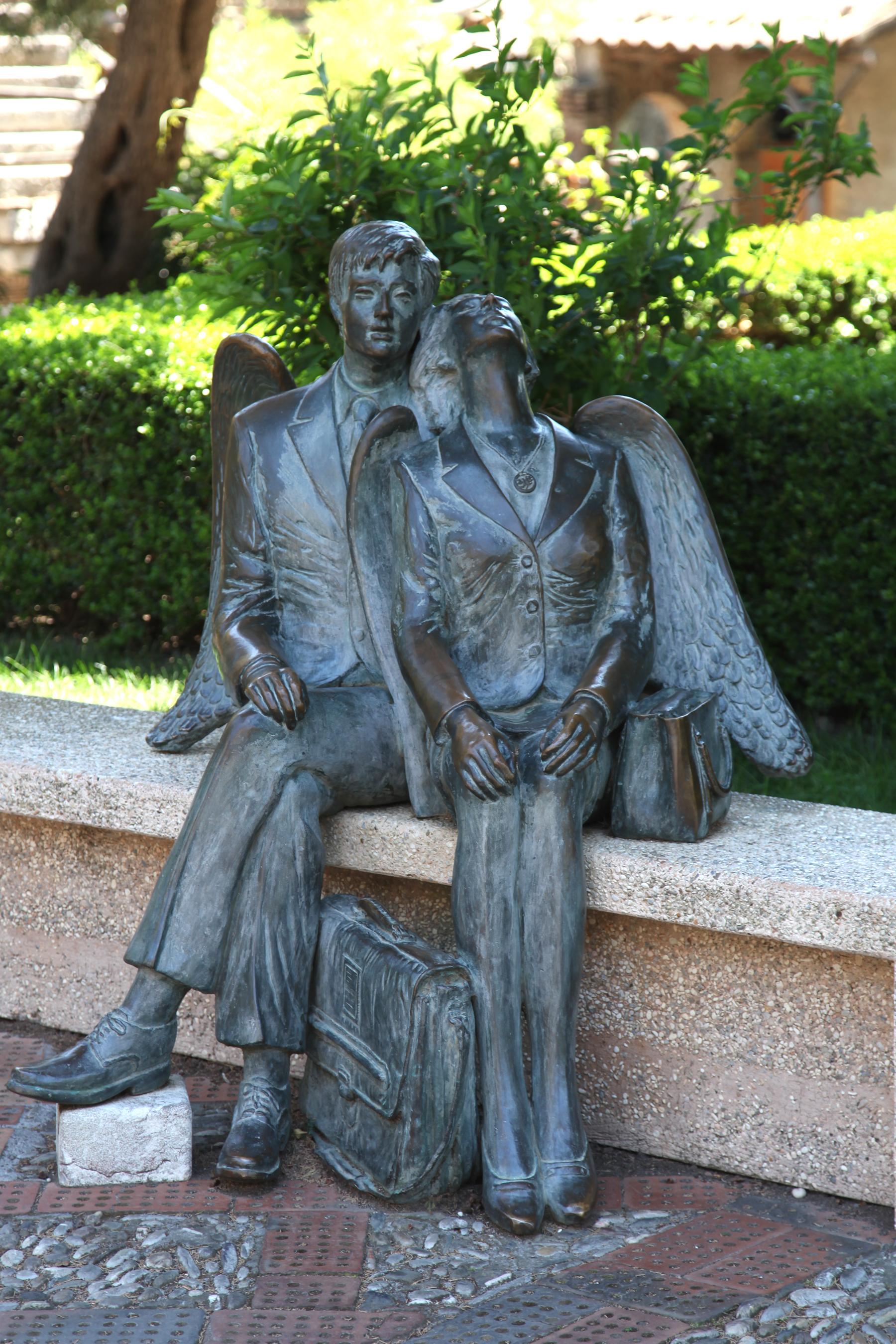 Estatua de los amantes, por GERARD DECQ
