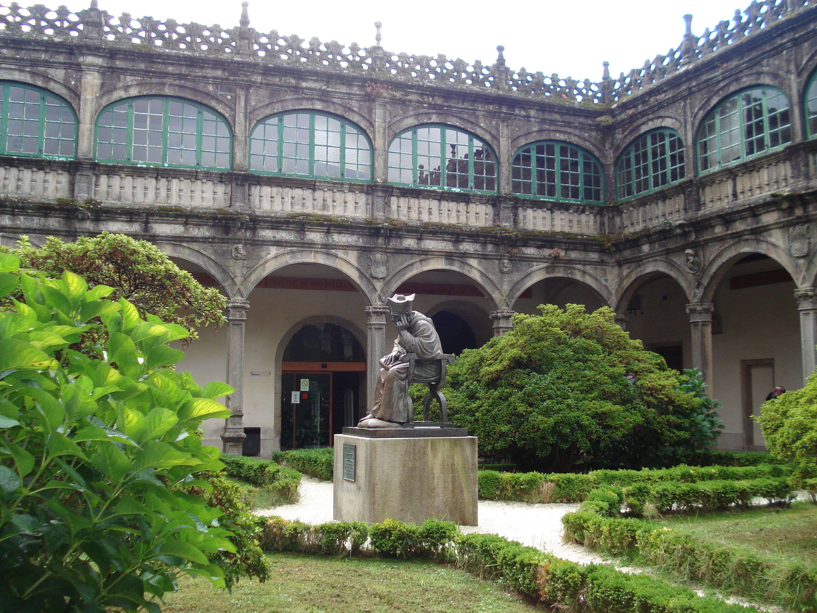 Estatua de Alfonso de Fonseca y Ulloa, por Marilo Marb