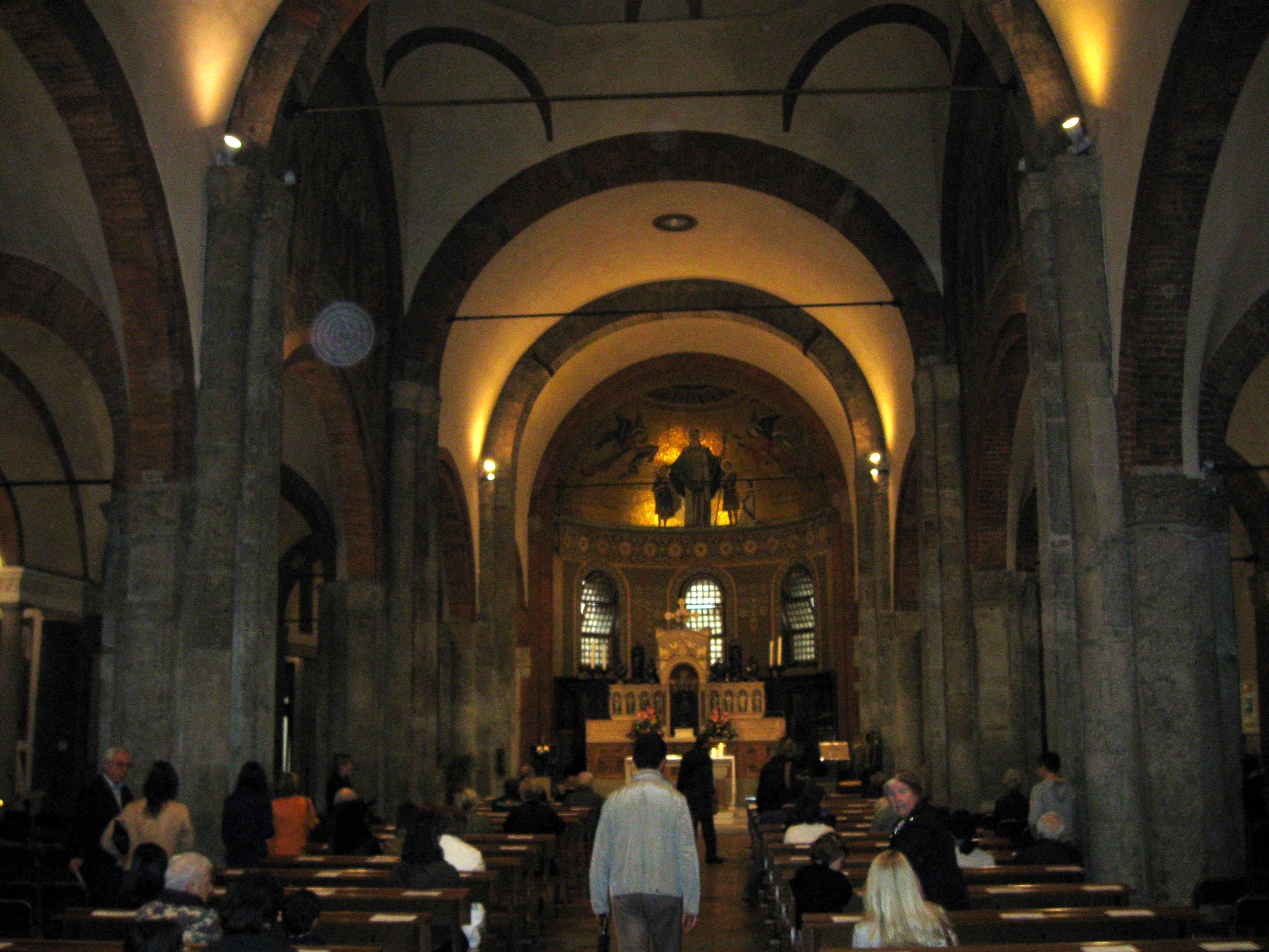 Iglesia de San Babila, por Allan Robert P. J.