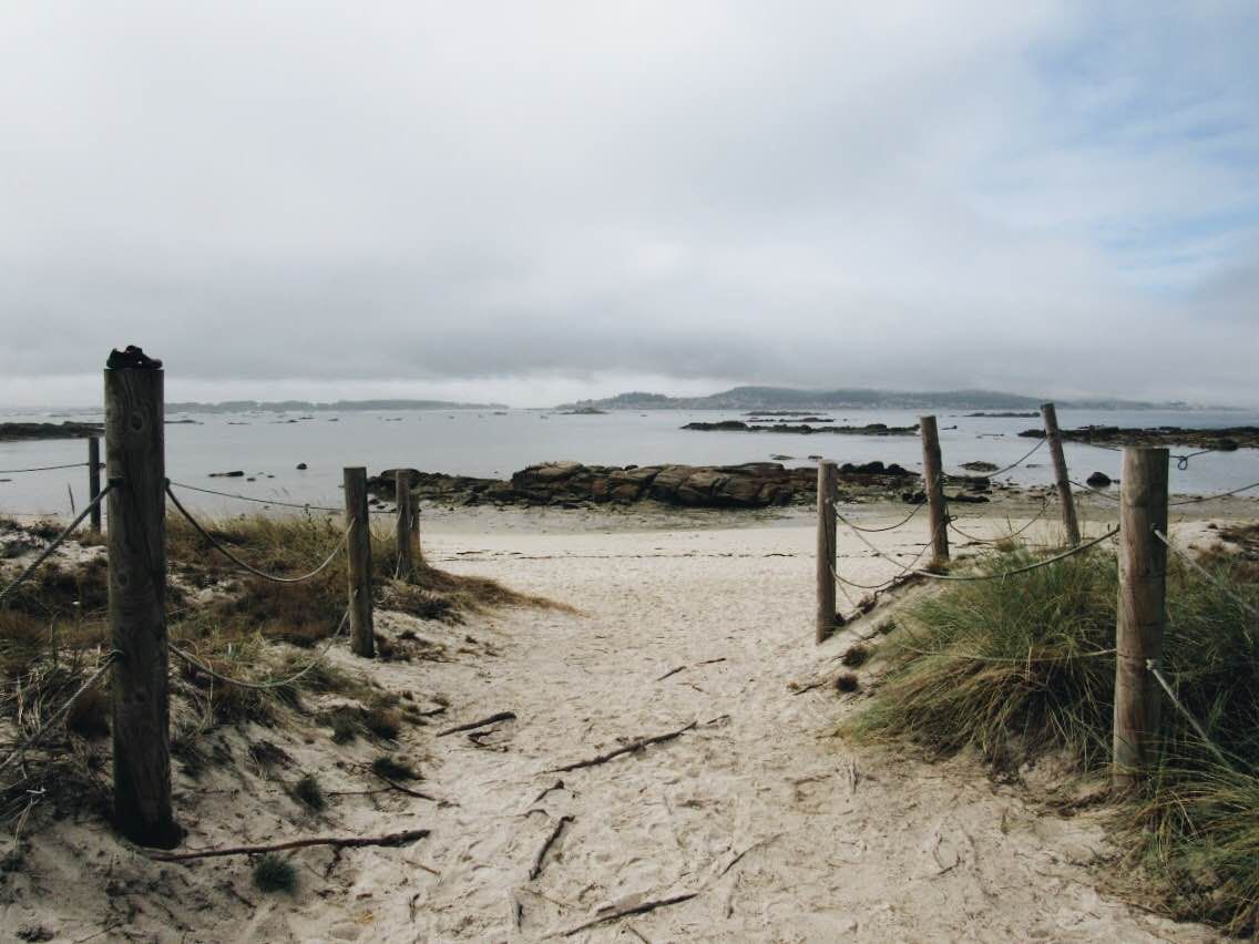 Playa de Espiños, por Yamil Doval Dios