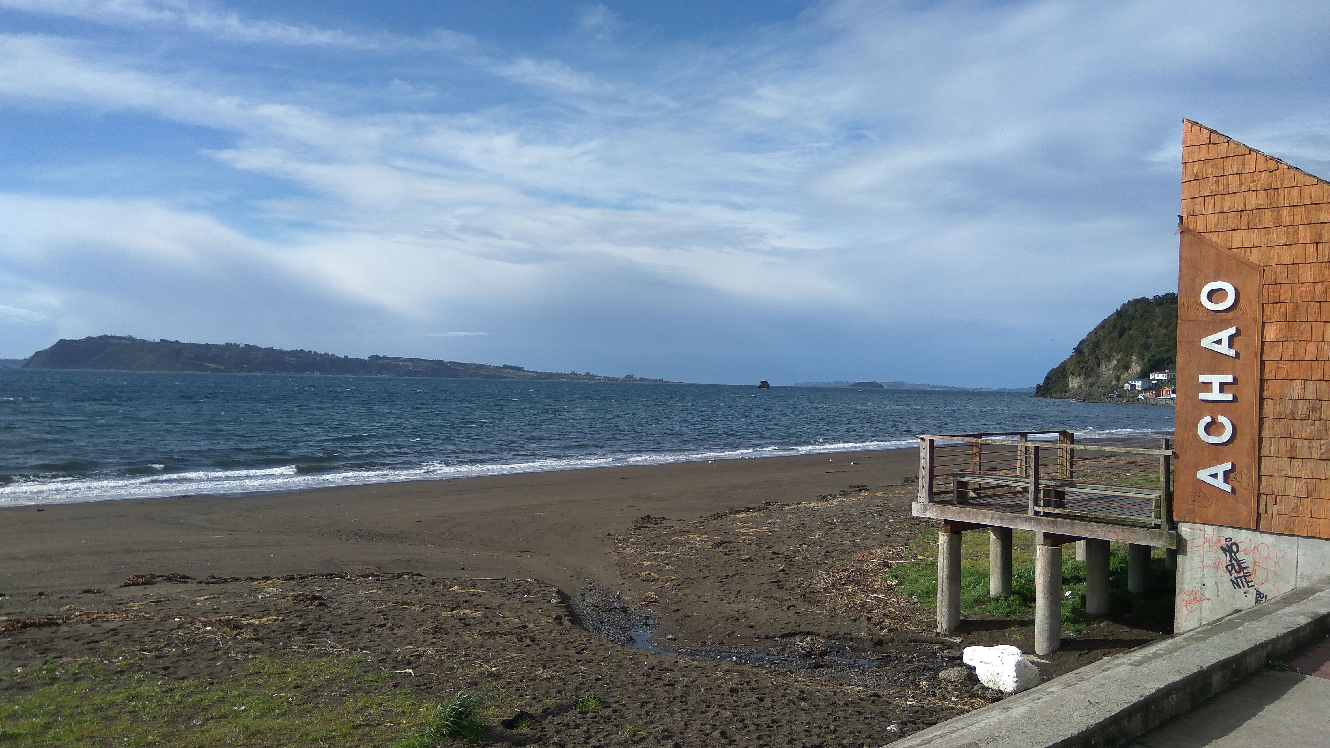 Playa de Achao, por Luis Mansilla