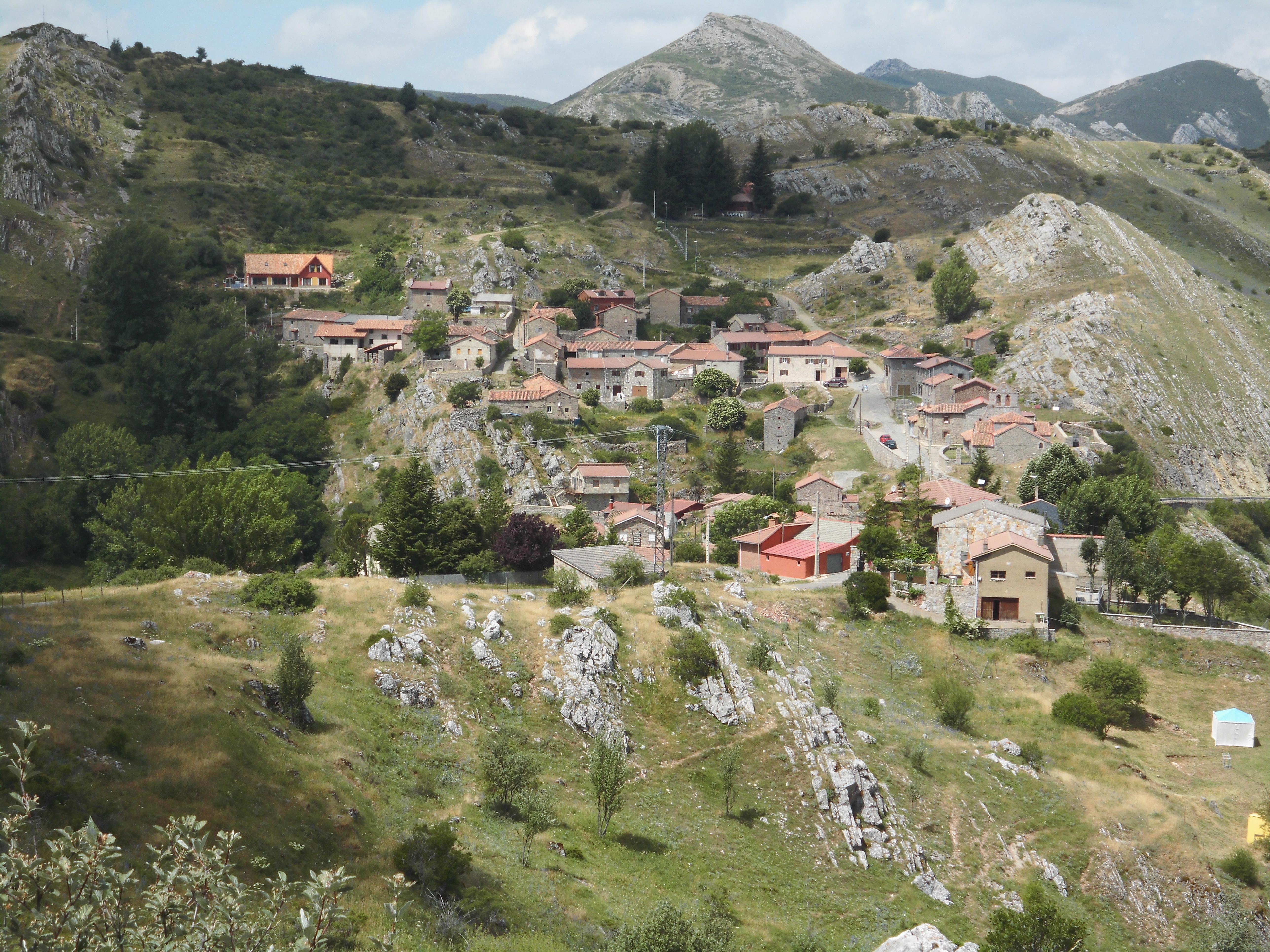 Pueblos encantadores de Fuentes de Invierno para descubrir y disfrutar