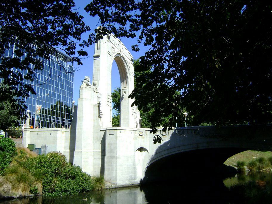 Bridge of Rememberance, por guanche