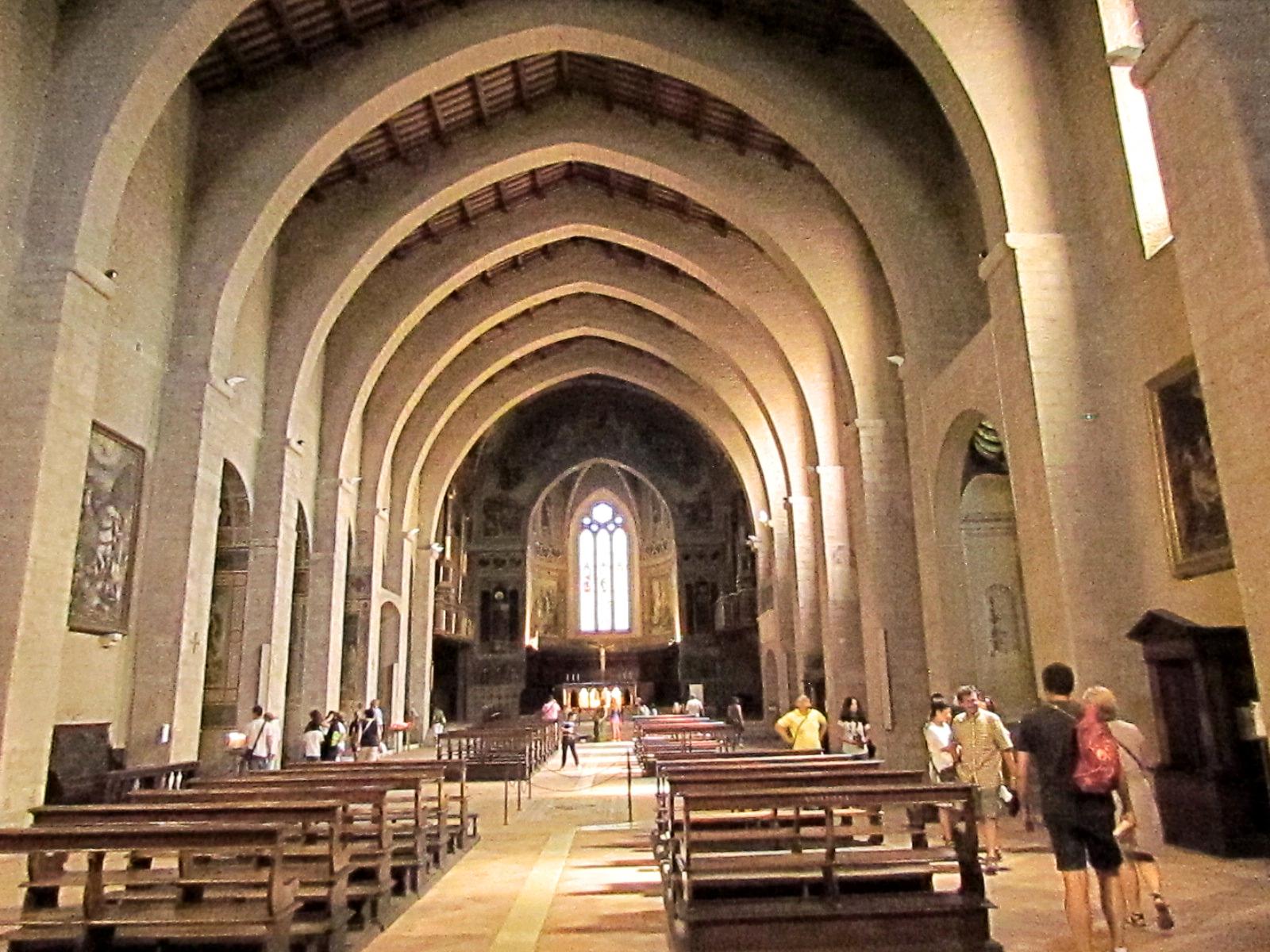 Duomo di Gubbio, por cycle-travels 