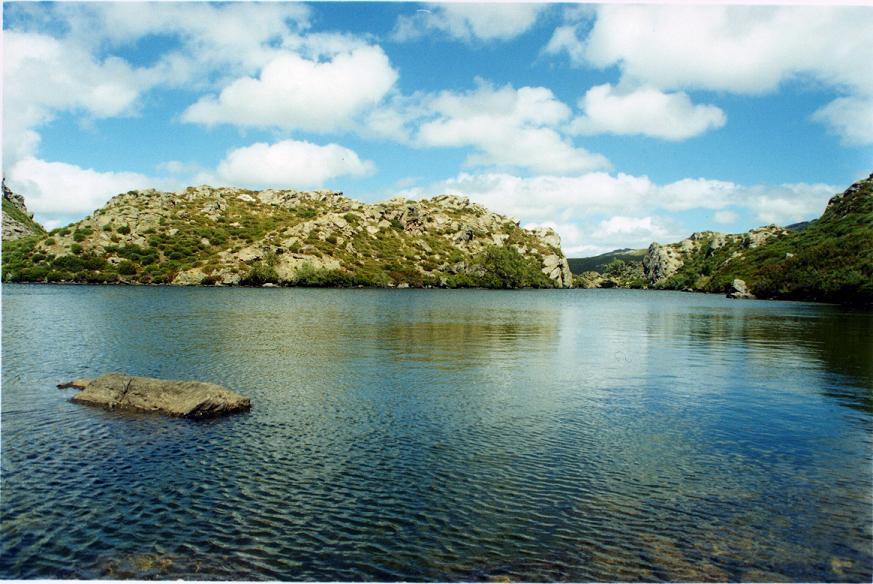 Ruta de la Lagoa da Serpe, por Trevinca. A Veiga