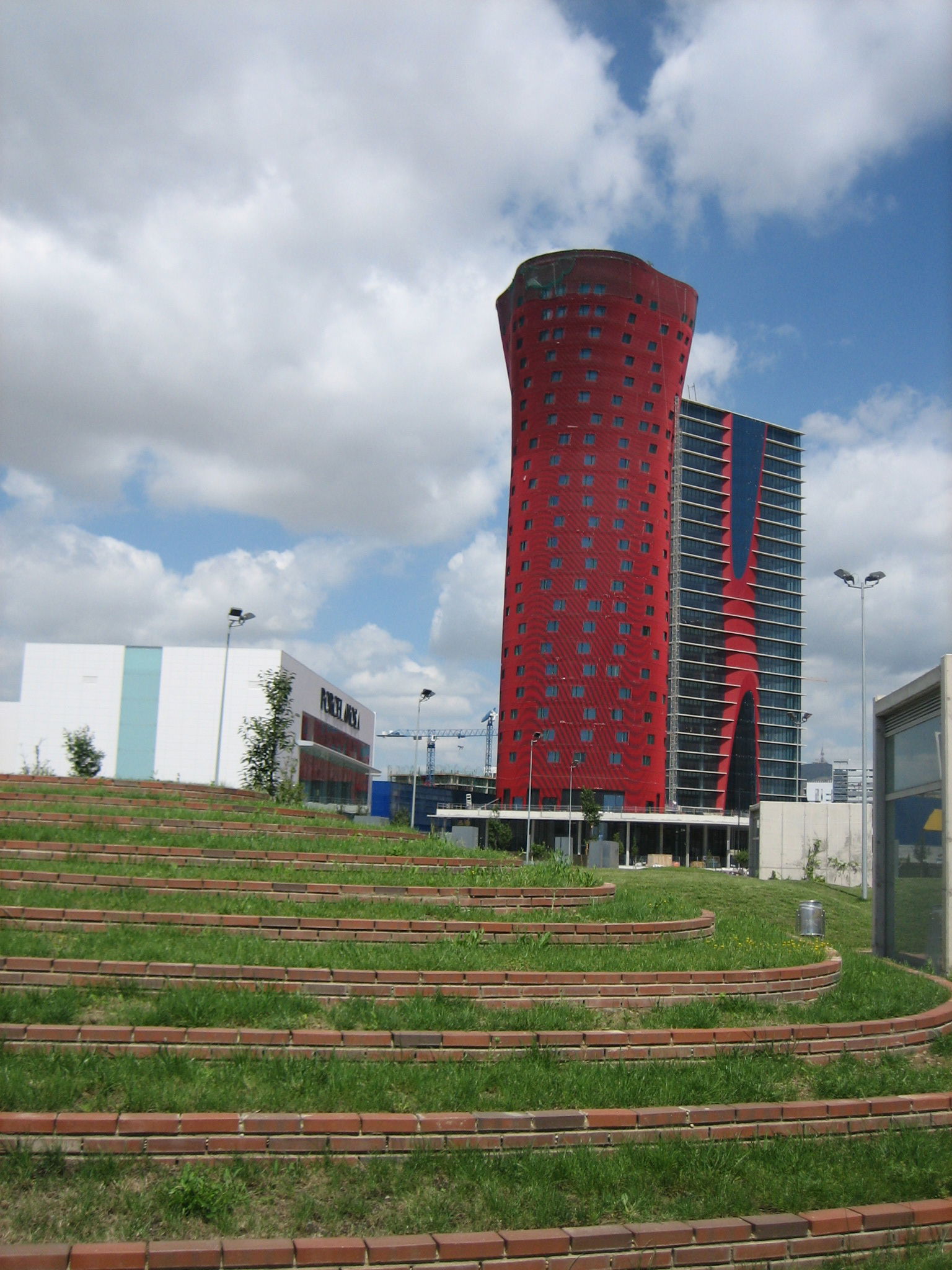 Torres Toyo Ito o Torres Fira, por aierim