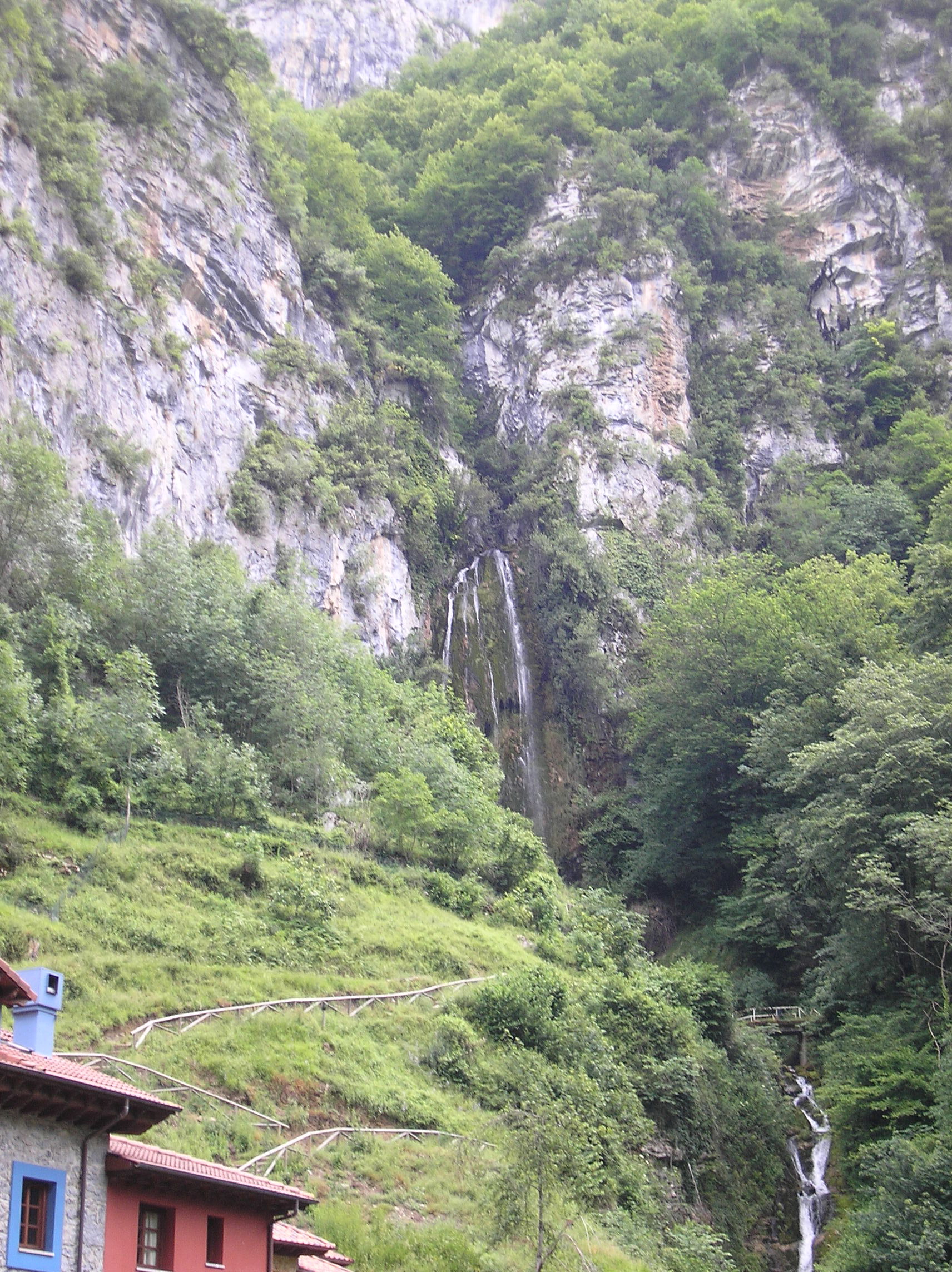 Cascada de Aguasalió, por ELVIRA