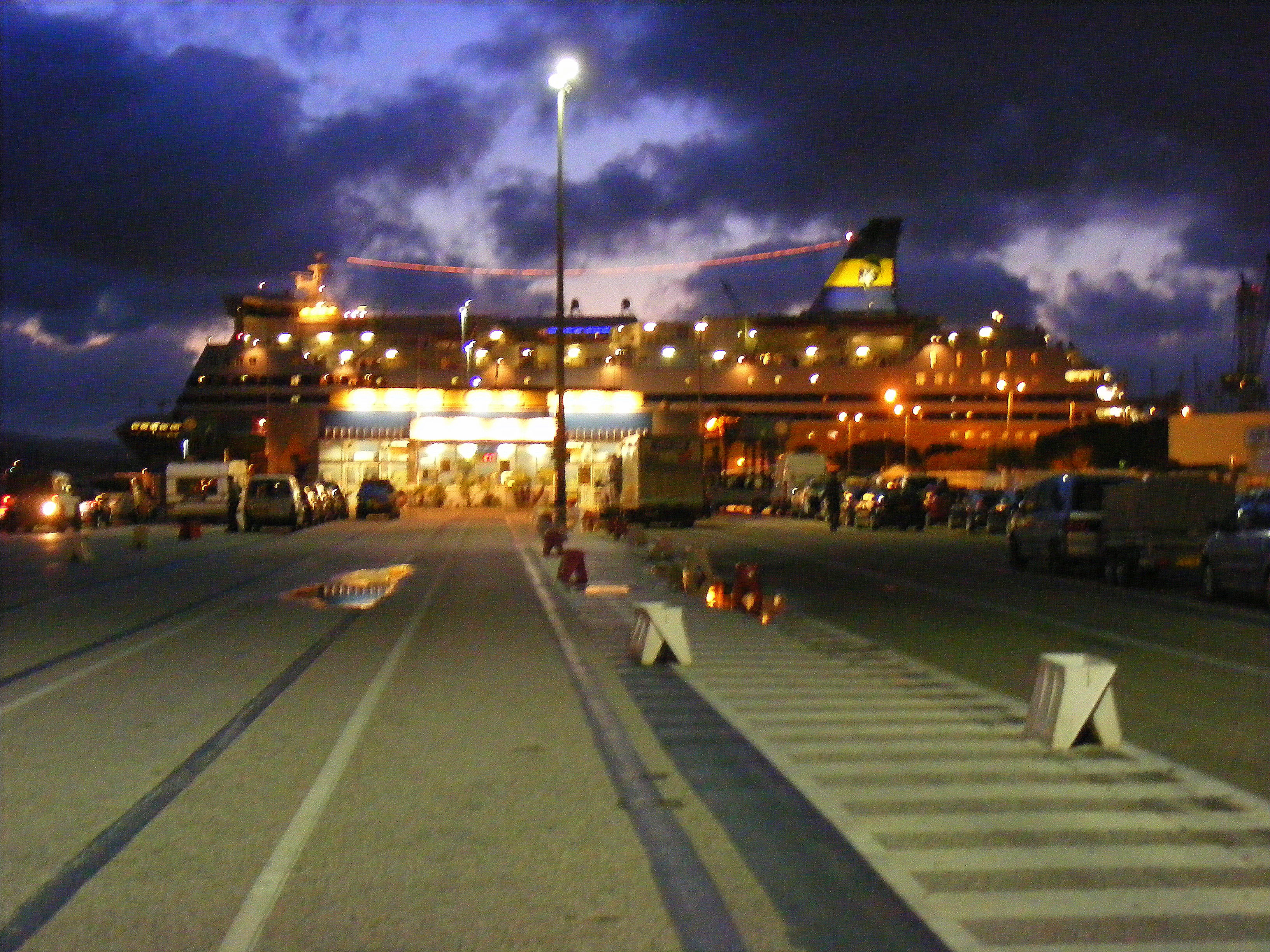 Ferry a Córcega, por Grégoire Sieuw