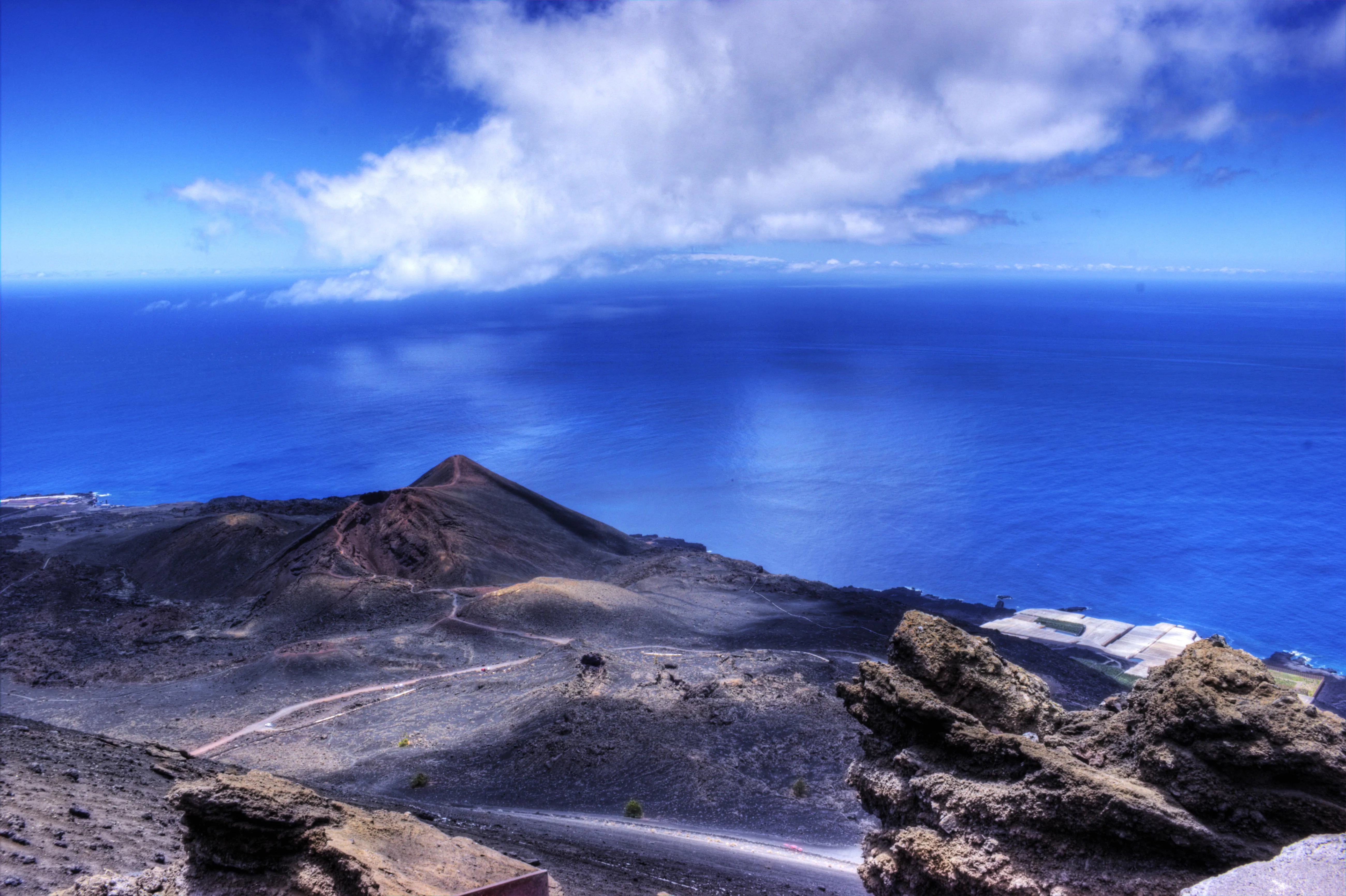 Volcán Teneguía, por José Roca Mesón
