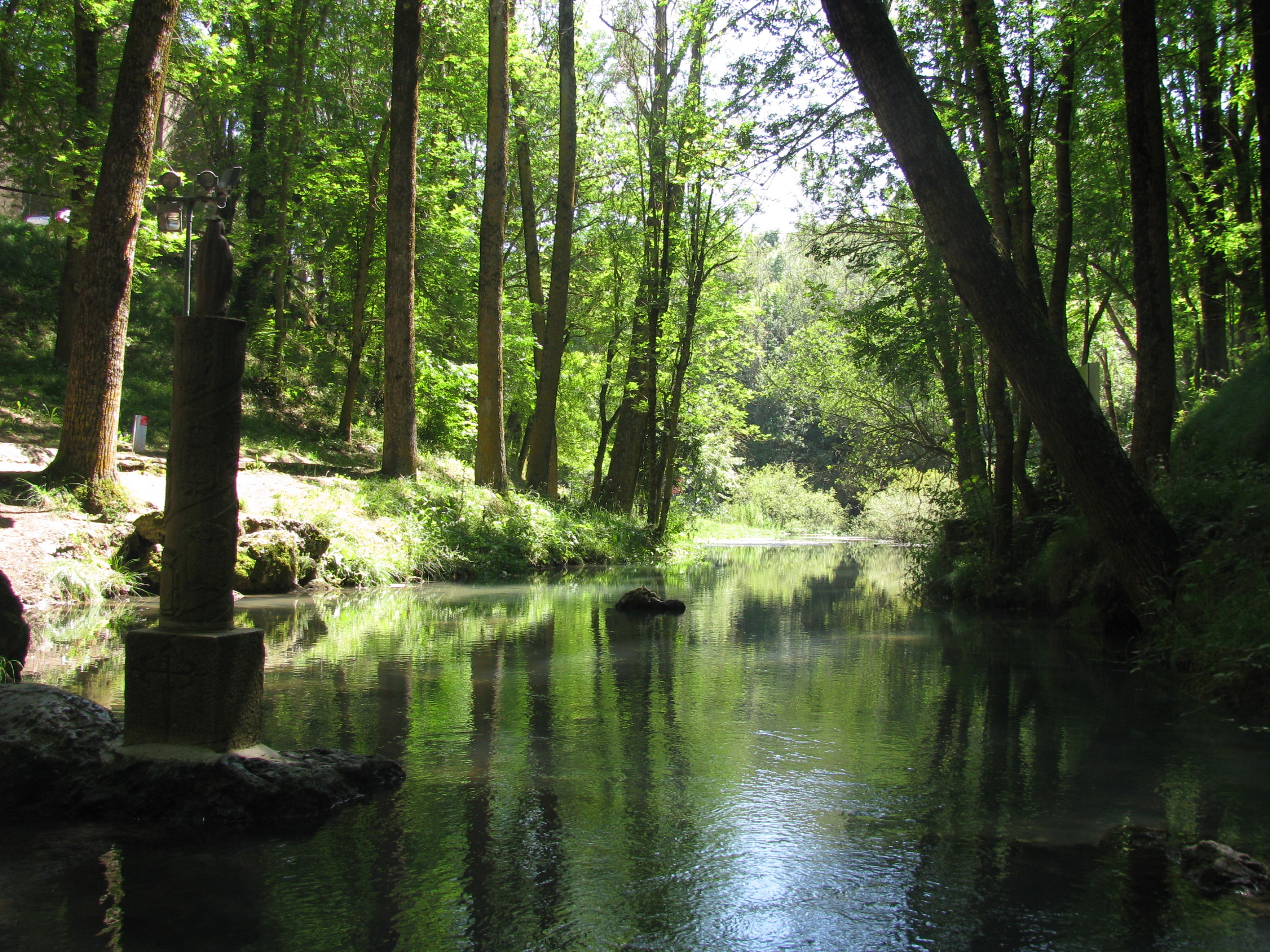 Nacimiento del río Ebro, por Lonifasiko
