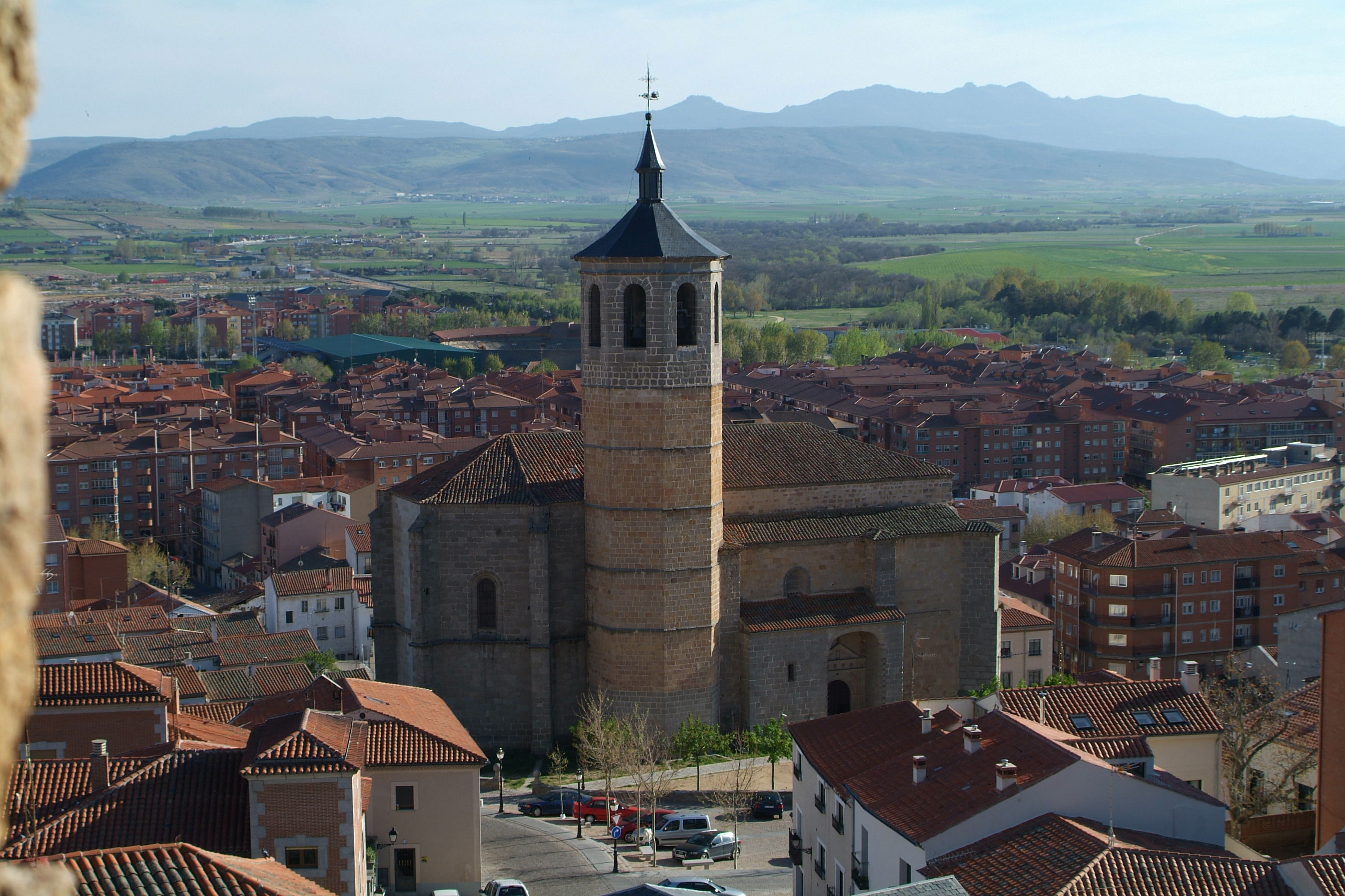 Iglesia de Santiago, por Osfunez