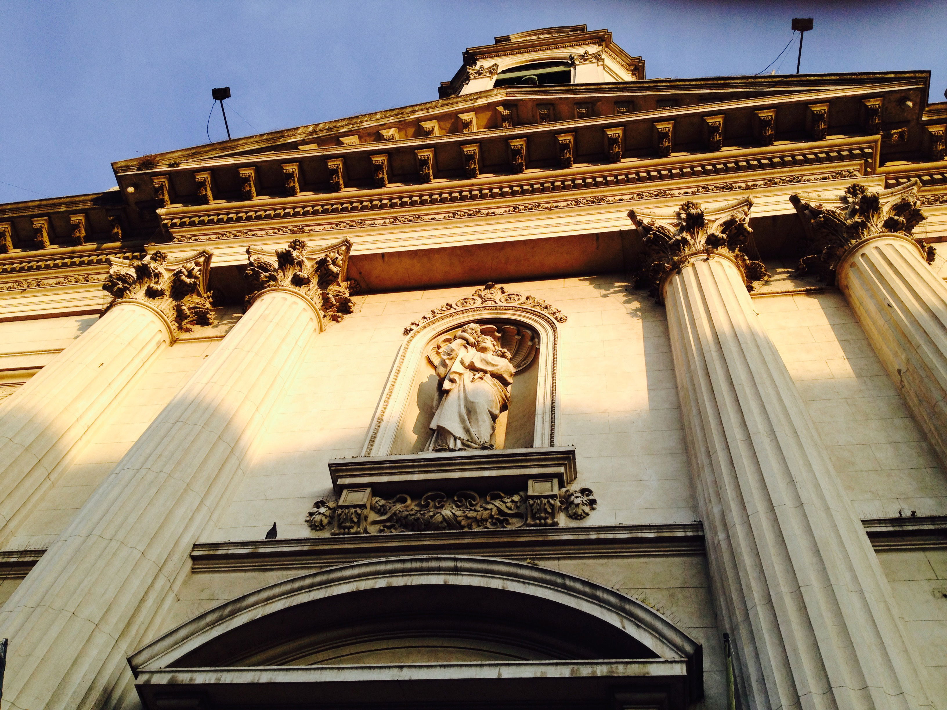 Basílica San Jose de Flores, por Victor Raul Tironi