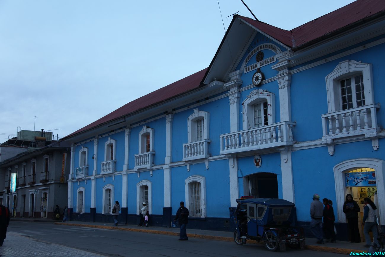 Glorioso Colegio Nacional de San Carlos, por Almudena