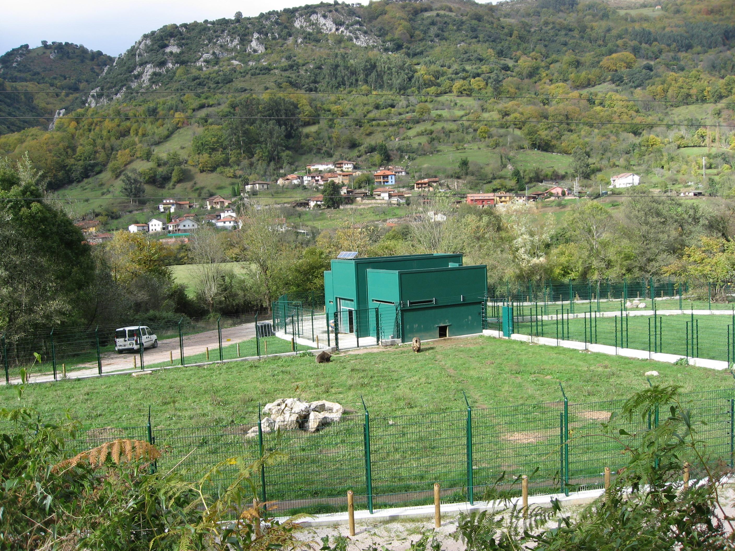 Cercado Osero de Proaza, por Casa Rural La Carrozal Senda del Oso