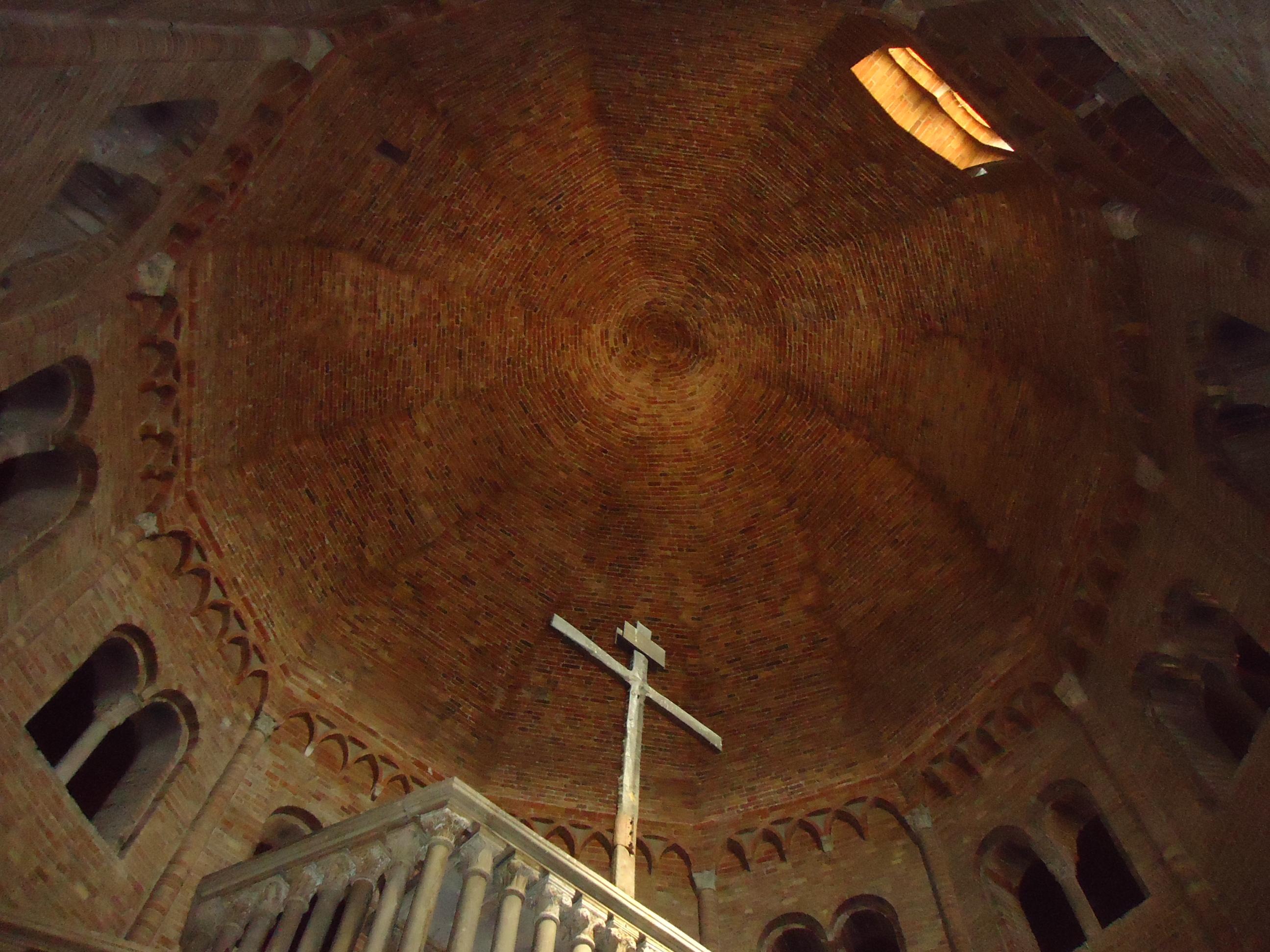 Basílica de Santo Stefano, por Descortinando horizontes