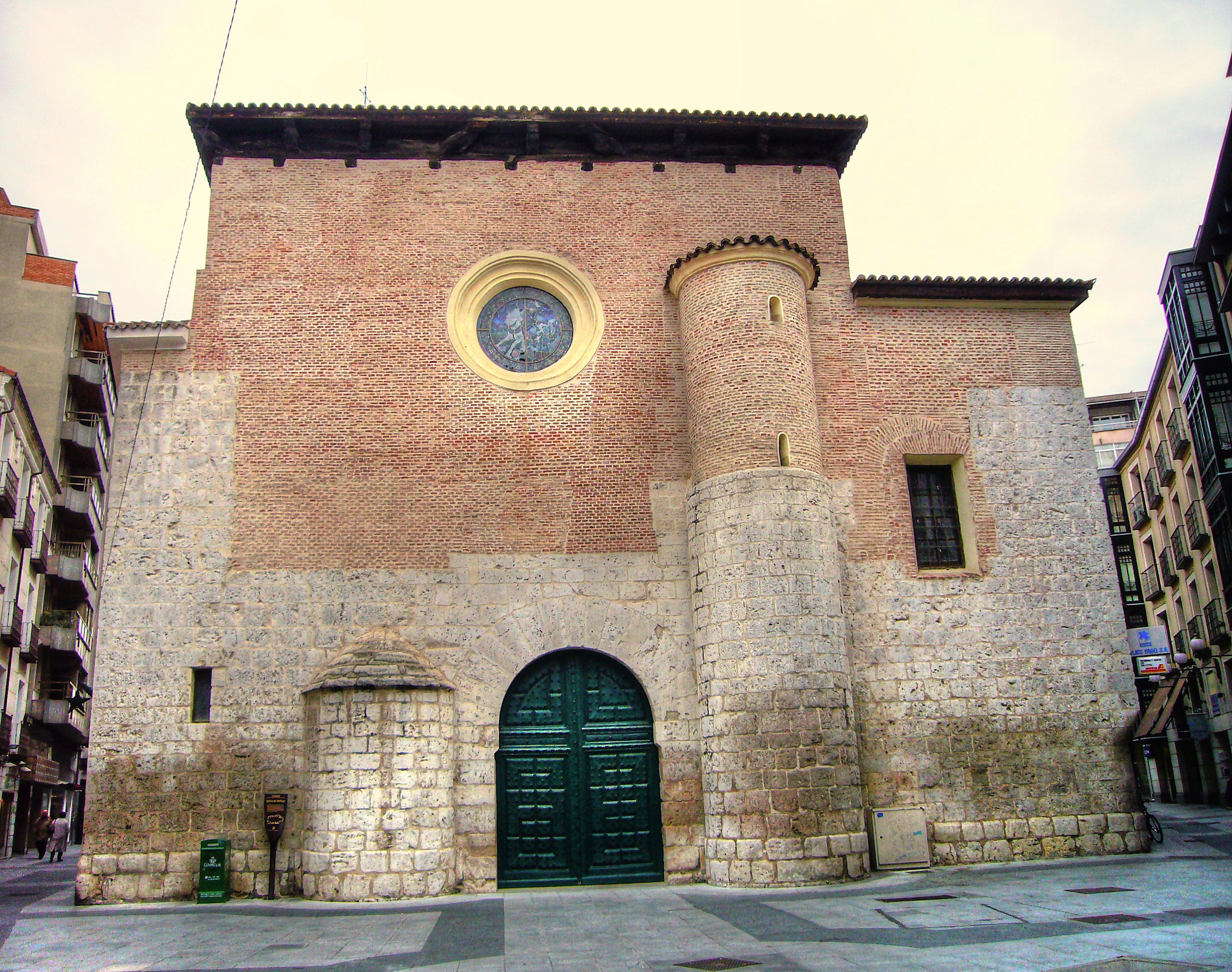 Iglesia de Santiago Apóstol, por Rodrigo Nieto