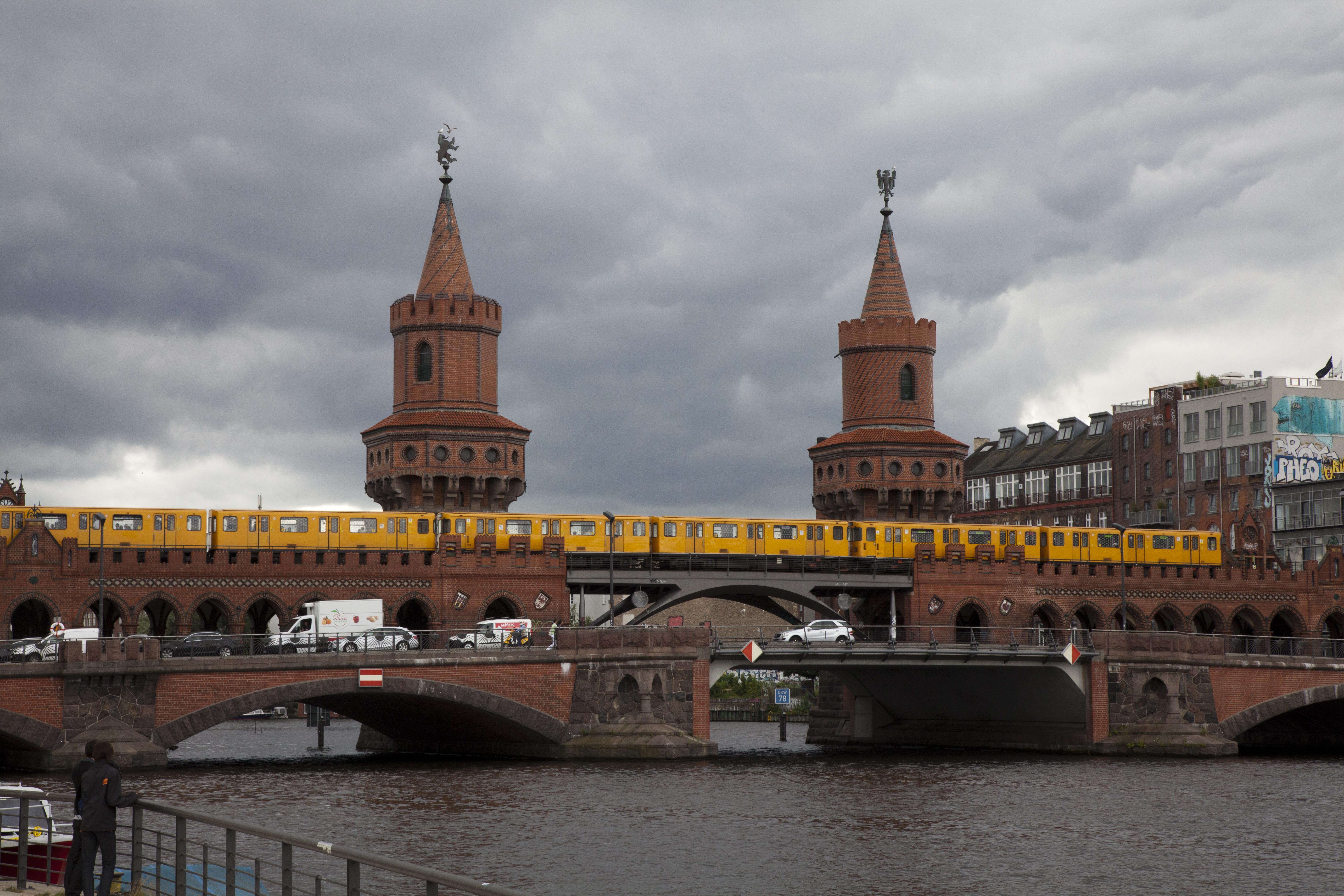 Puente de Oberbaum, por Lutoursberlin