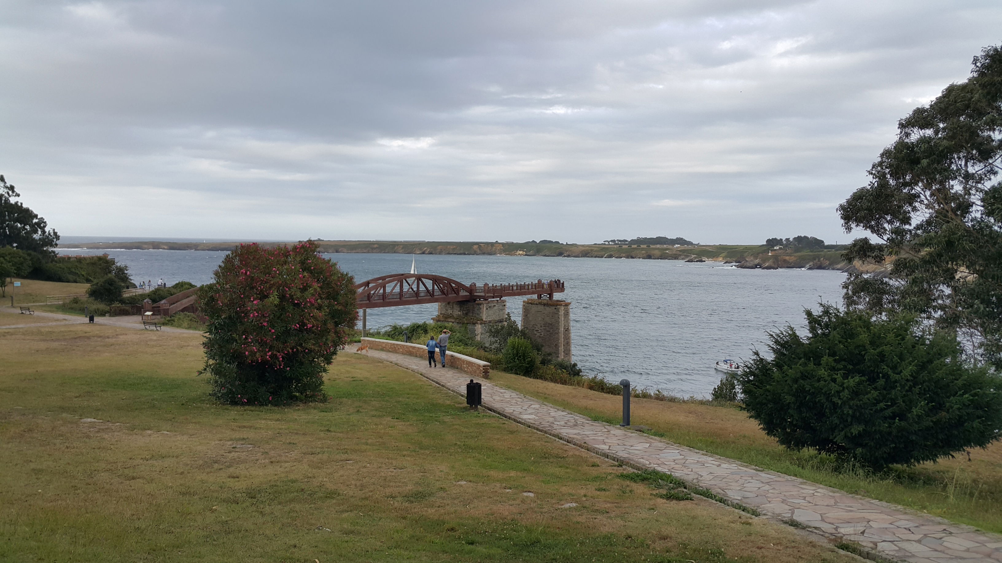 Mirador sobre la Ría del Éo, por Miguel Mata Gimeno