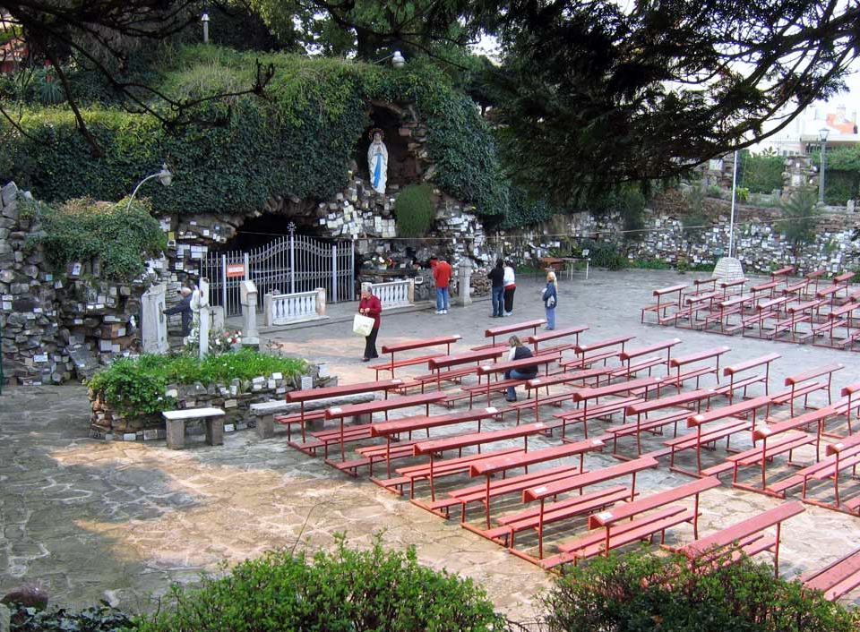 Gruta de Lourdes, por Marta Pilar