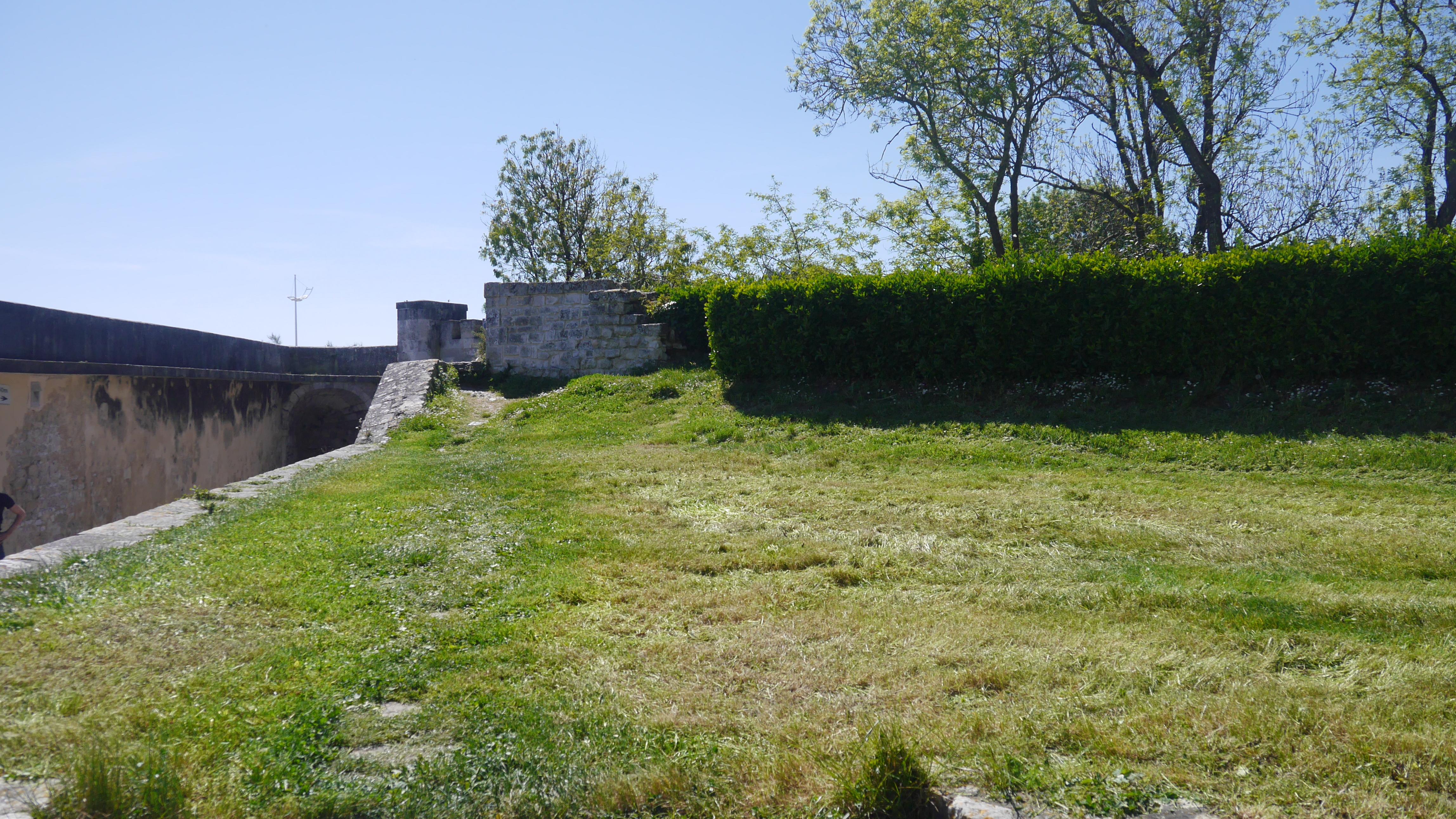 Chemin du rempart, por Leo