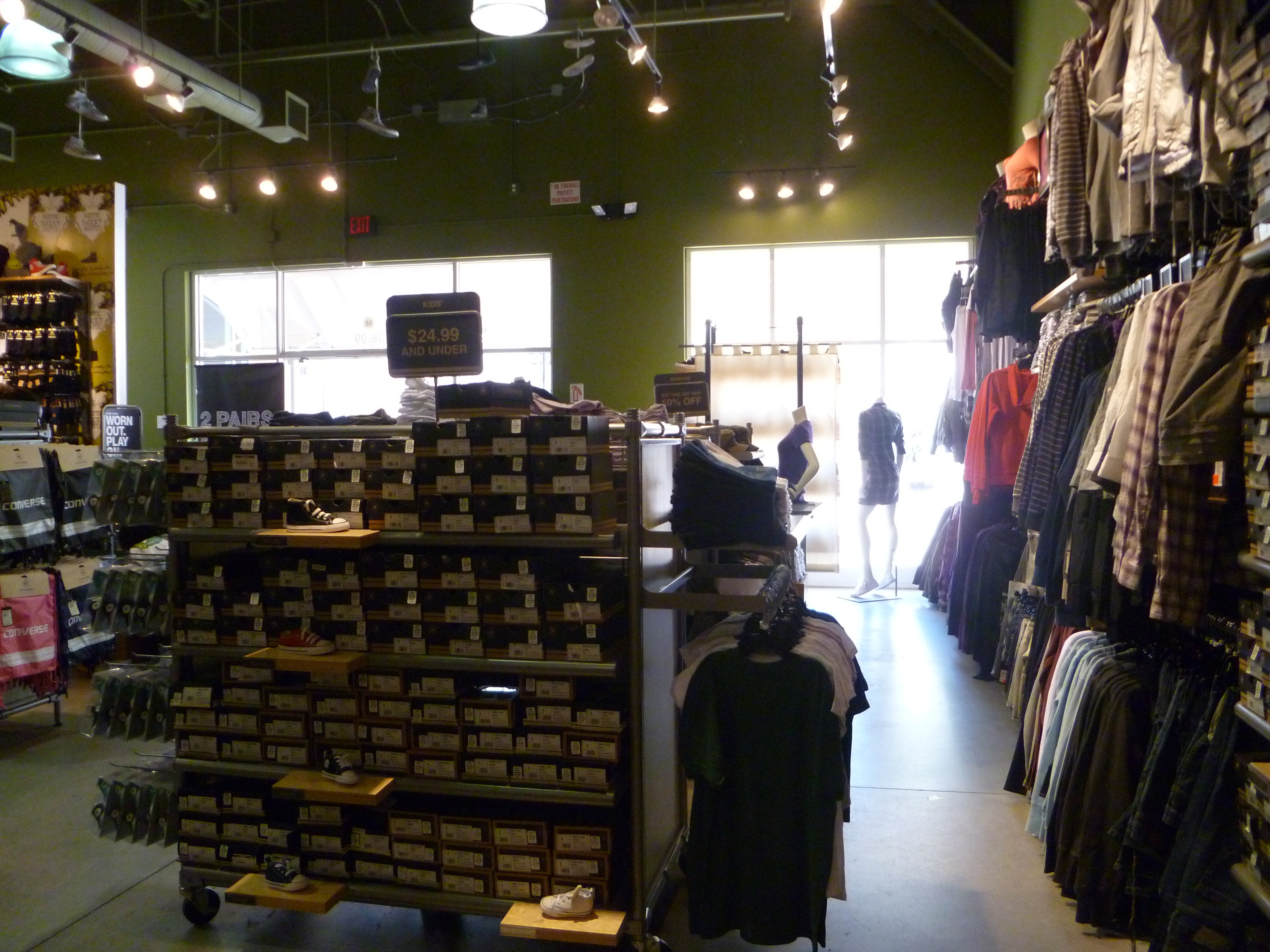 Converse (Prime Outlets in Orlando: 1 reviews and 2 photos
