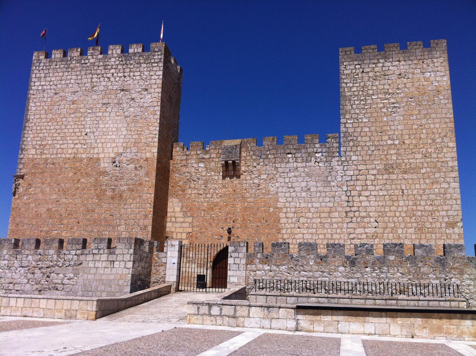 Castillo De Encinas, por Marino Izquierdo Garcia