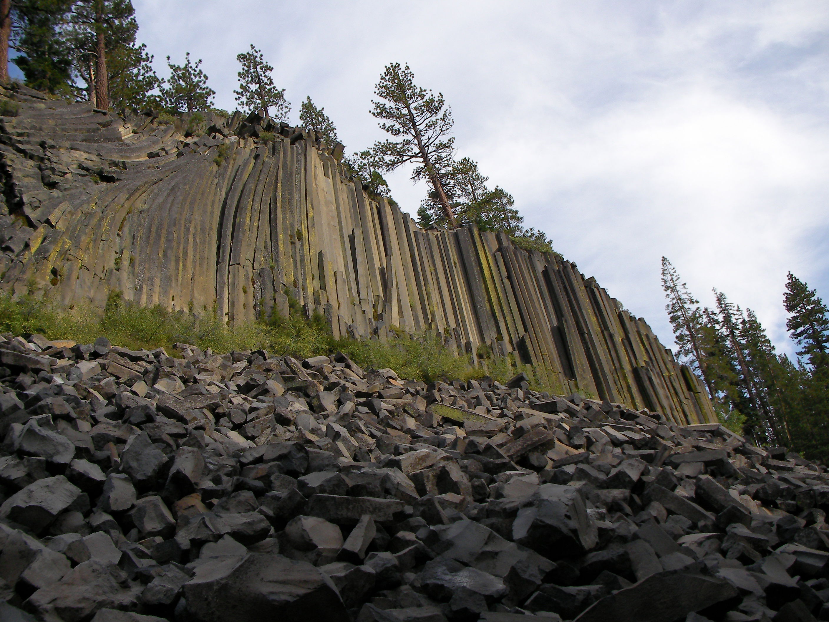 Devils Postpile National Monument, por Héctor mibauldeblogs.com