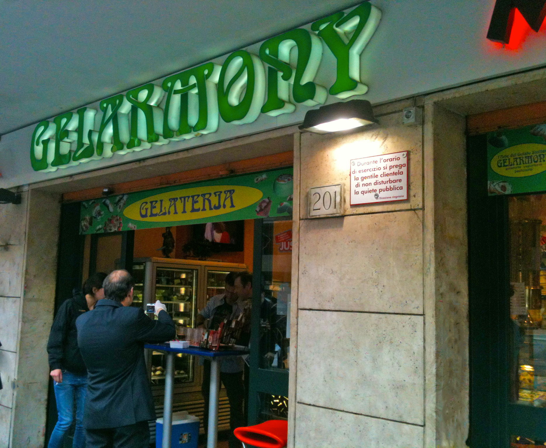 Heladería Gelarmony, por Velavevodetto