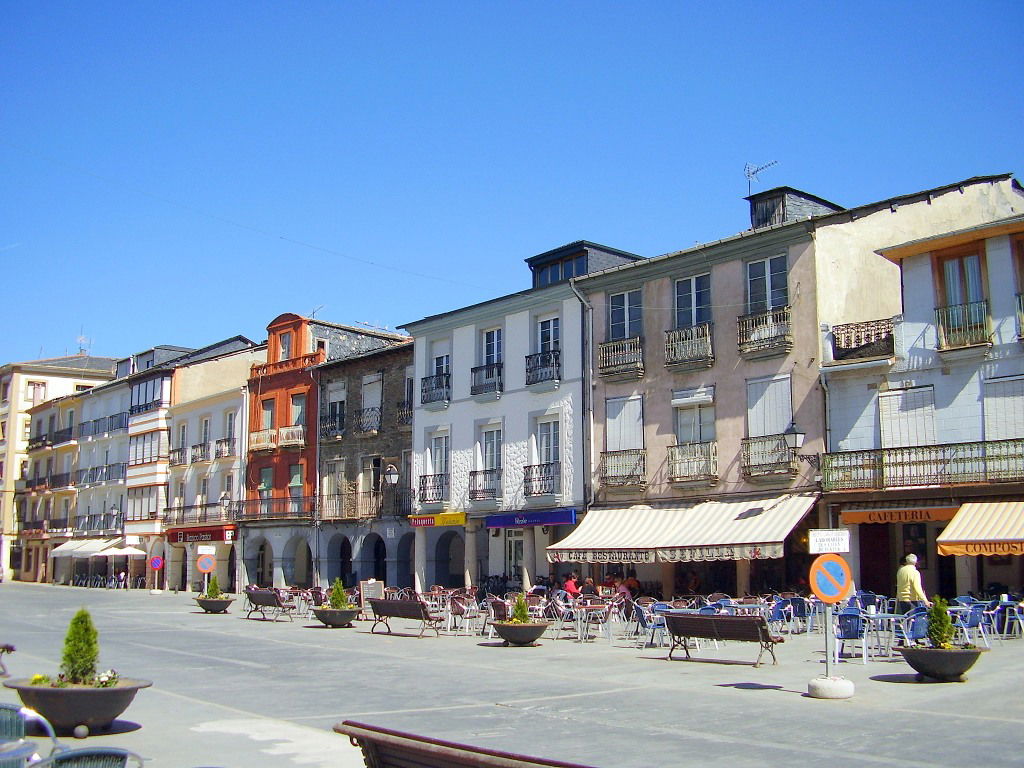 Plaza Mayor de Villafranca, por Lala