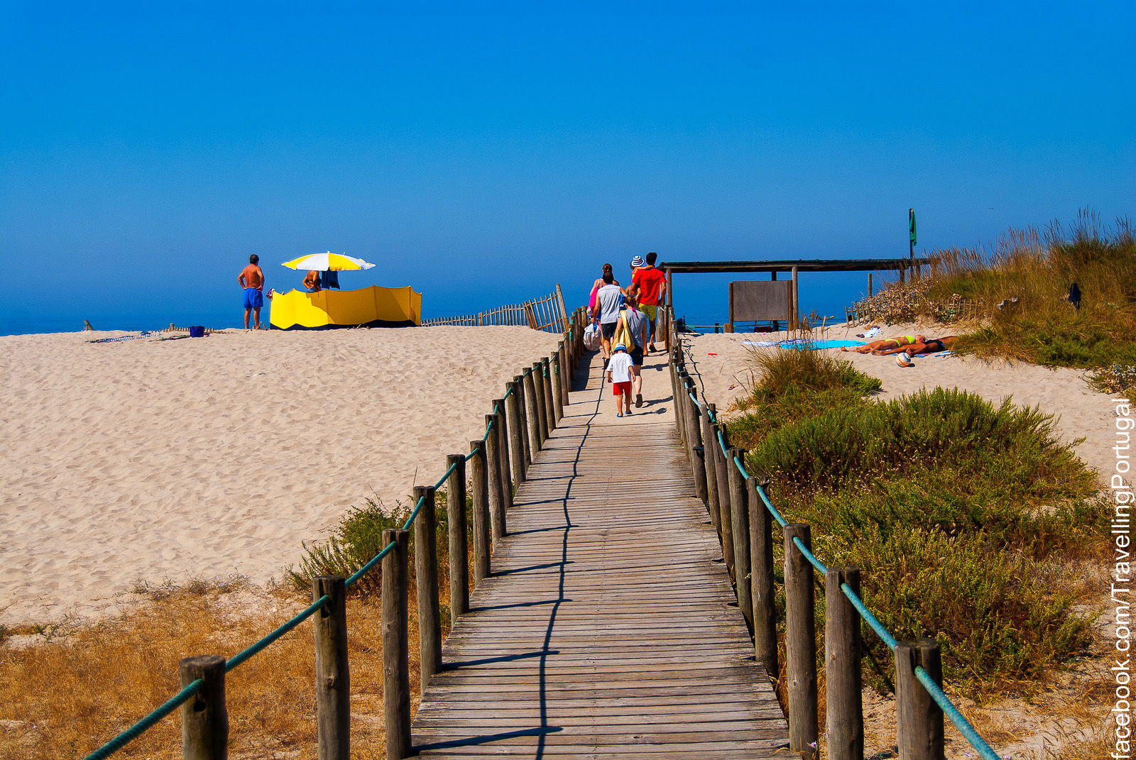 Praia da amorosa, por Turismo EnPortugal