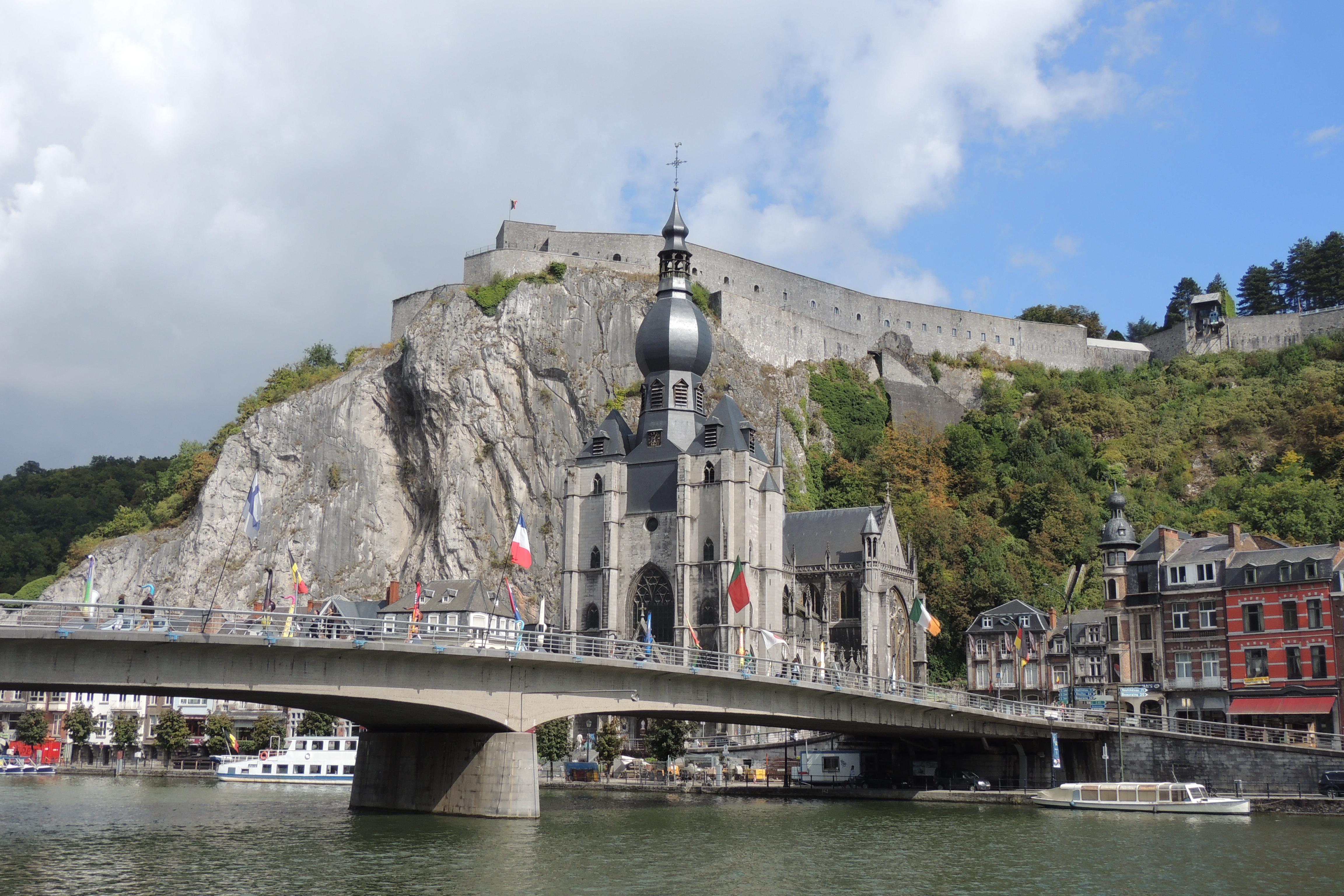 Colegiata de Notre-Dame de Dinant, por Dónde vamos Eva