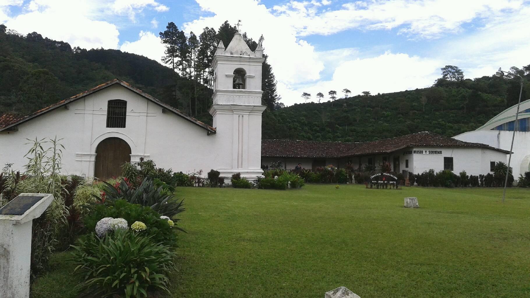 Iglesia colonial Orosi, por A. Marina C. Badias