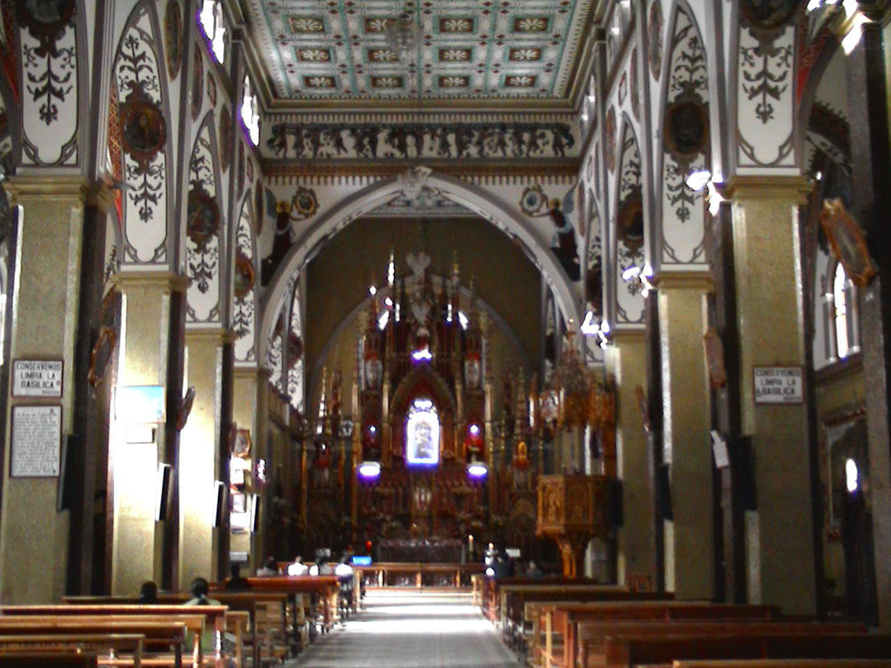 Iglesia de Baños de Agua Santa, por guanche