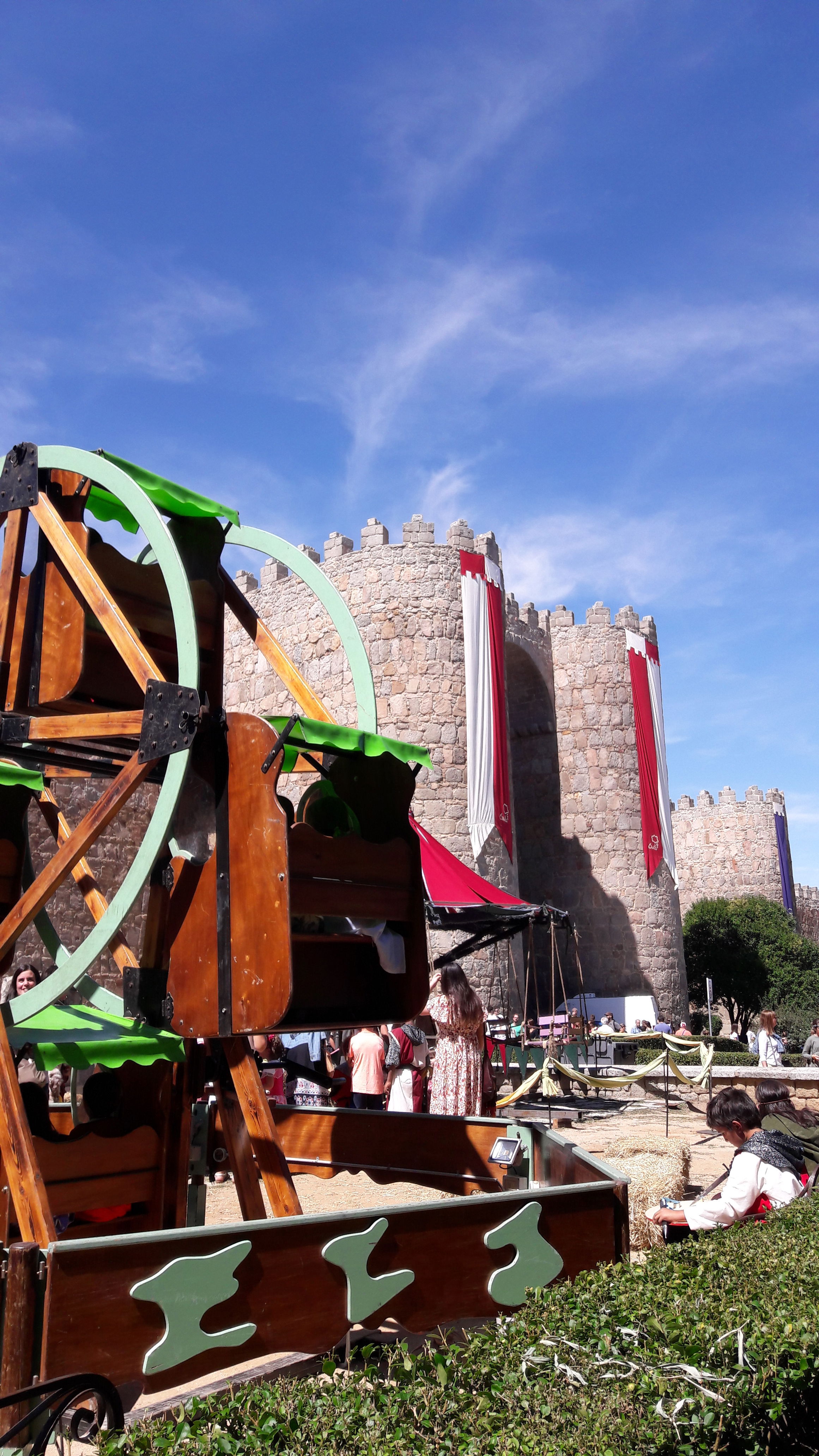 Compras en Ávila: descubre los encantos de sus tiendas y productos locales