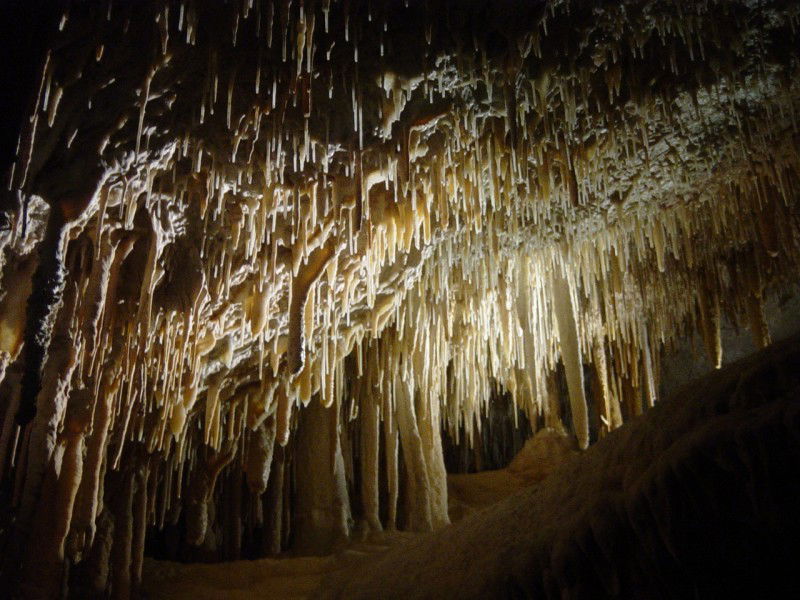 Cuevas Jenolan, por Reconquista