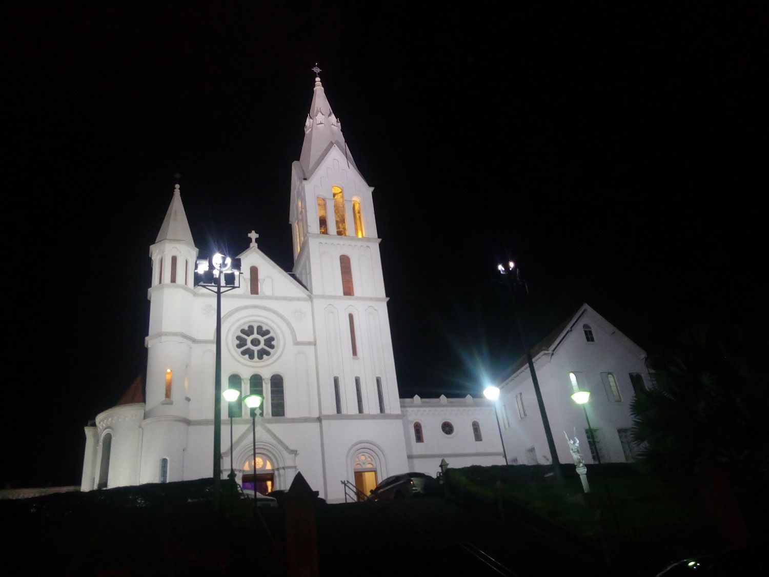 Paróquia Nossa Senhora da Glória, por Tribi Lin