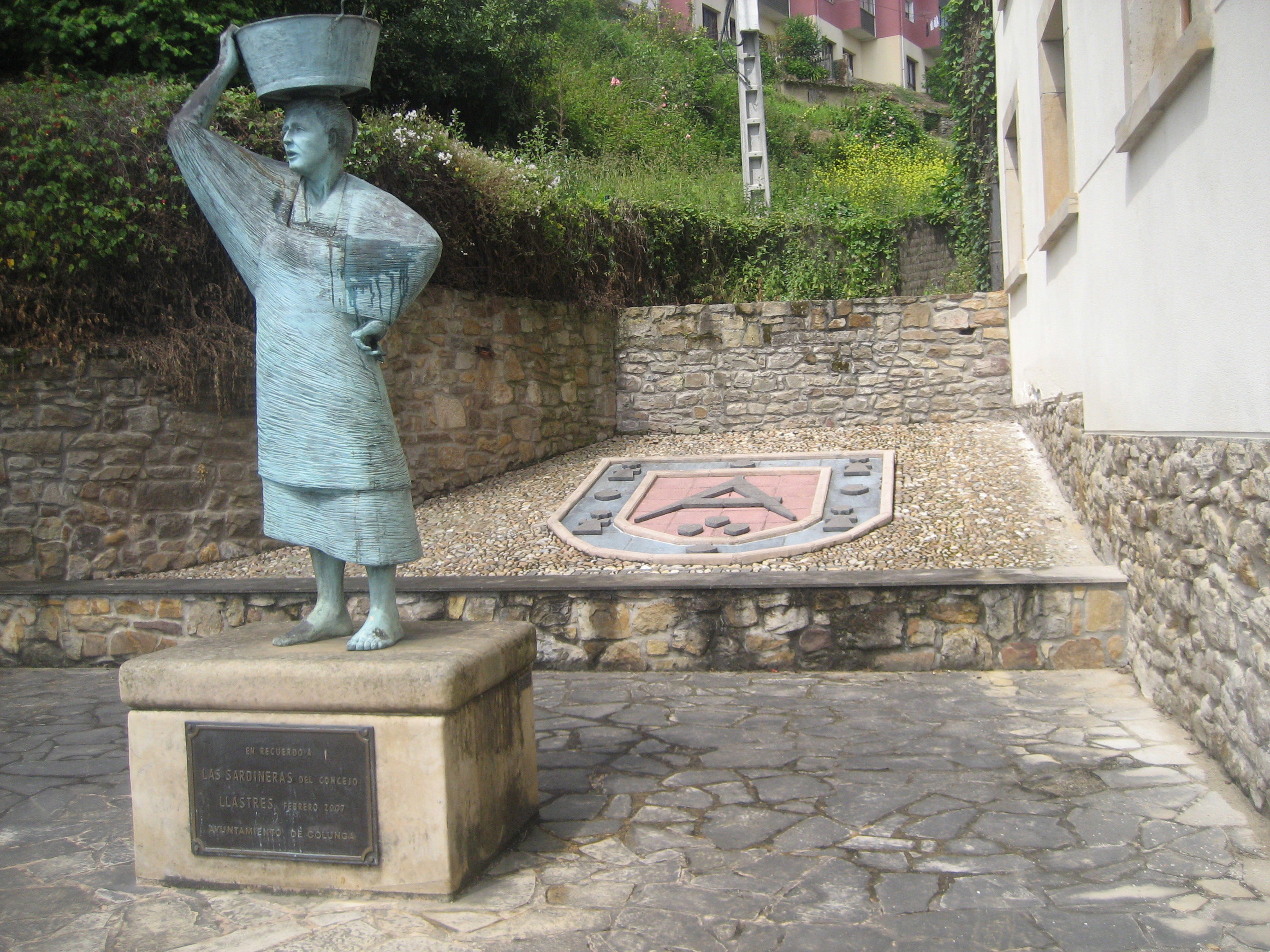 Monumento a las Sardineras, por Comarca de la Sidra